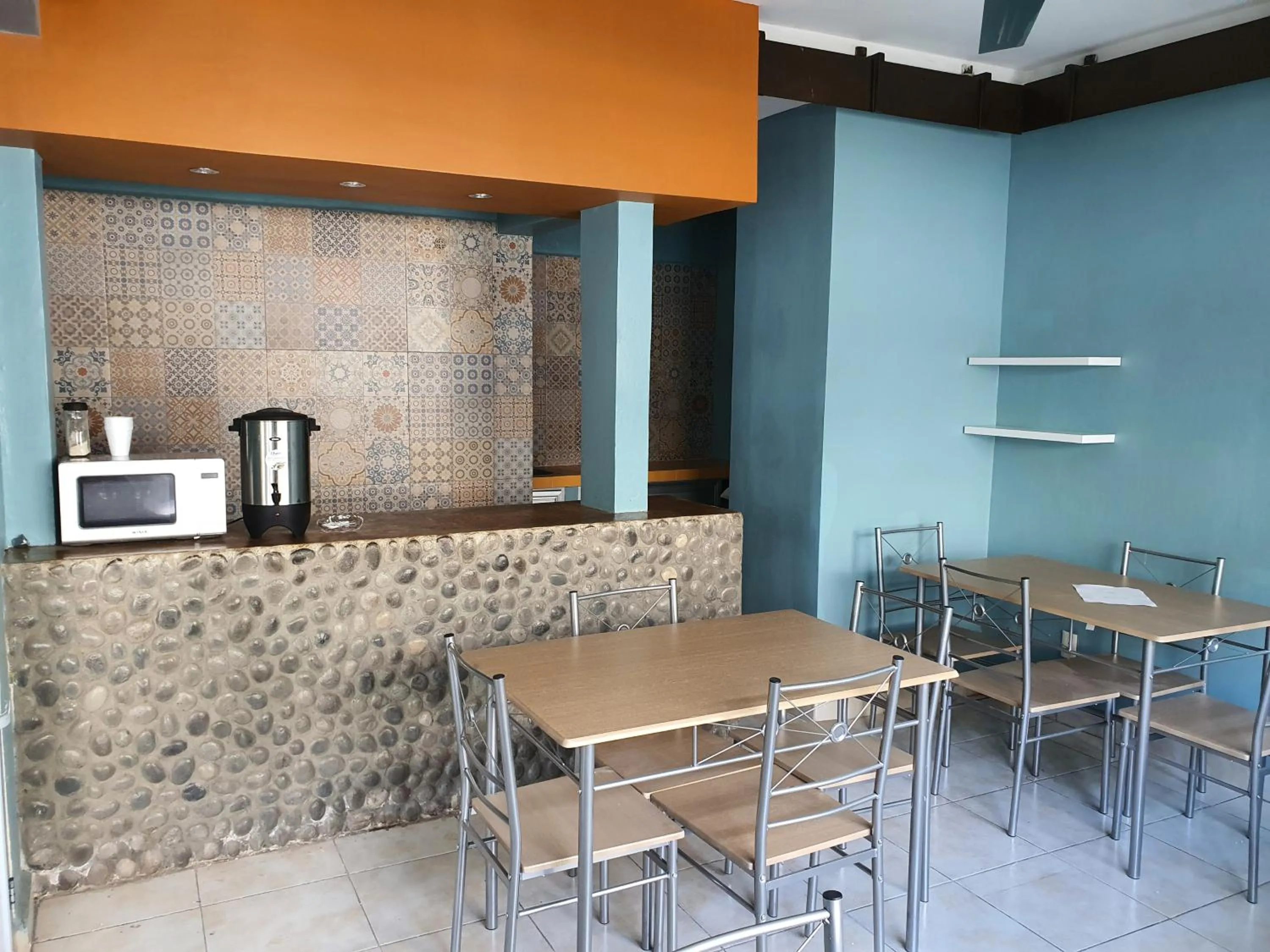 Dining area in Hotel El Faro Malecon