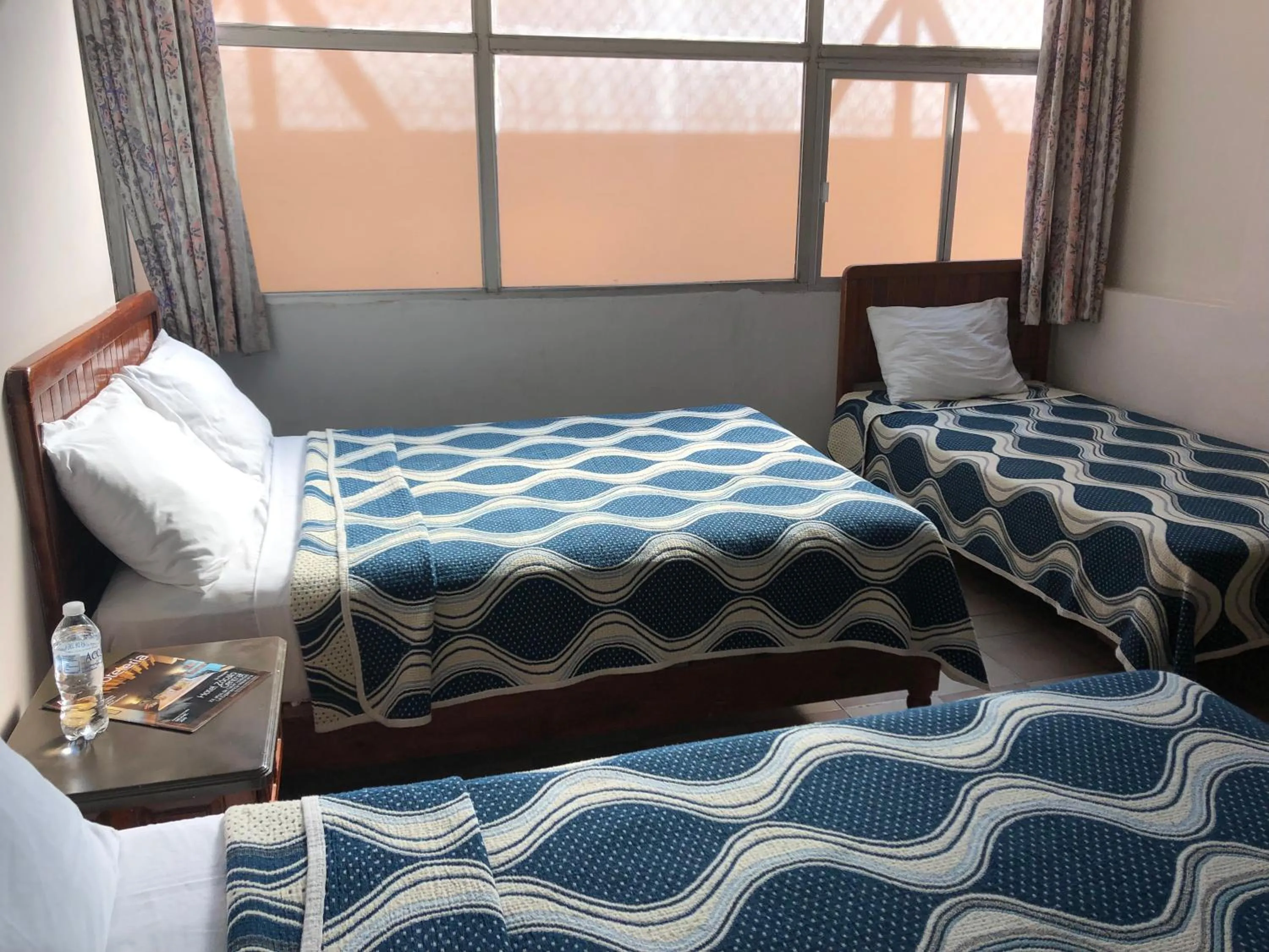 Photo of the whole room, Bed in Hotel El Faro Malecon