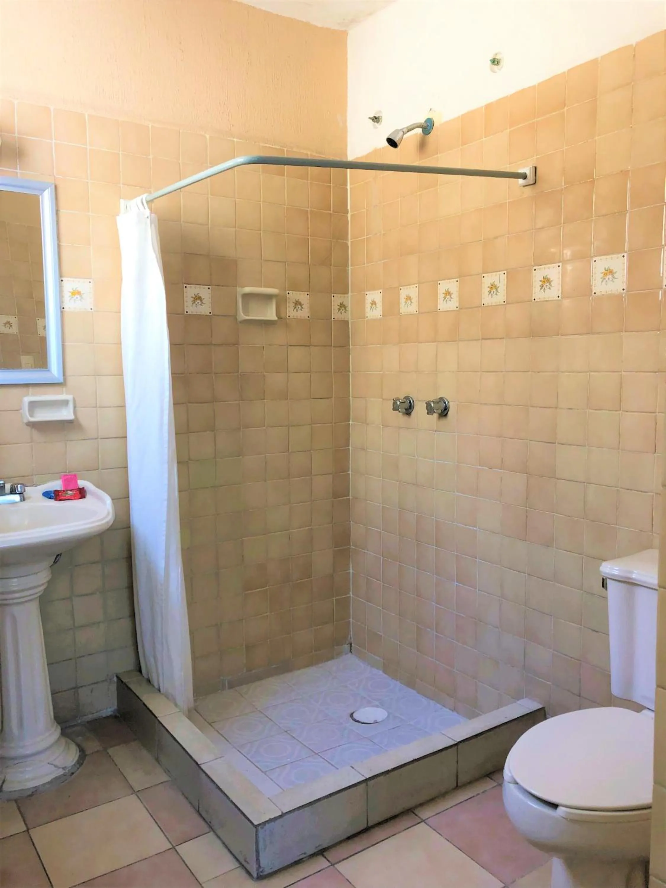 Bathroom in Hotel El Faro Malecon