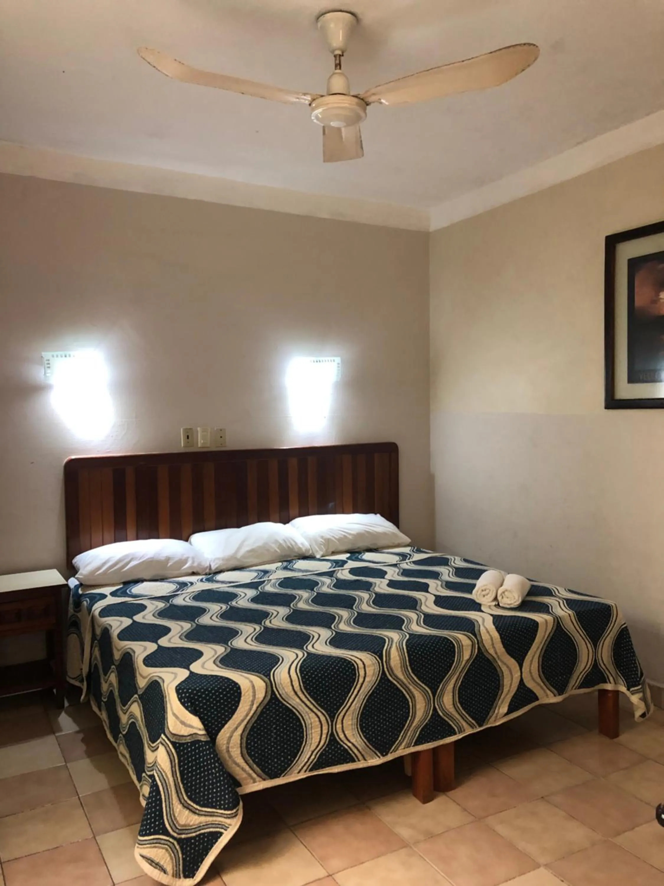Bedroom, Bed in Hotel El Faro Malecon