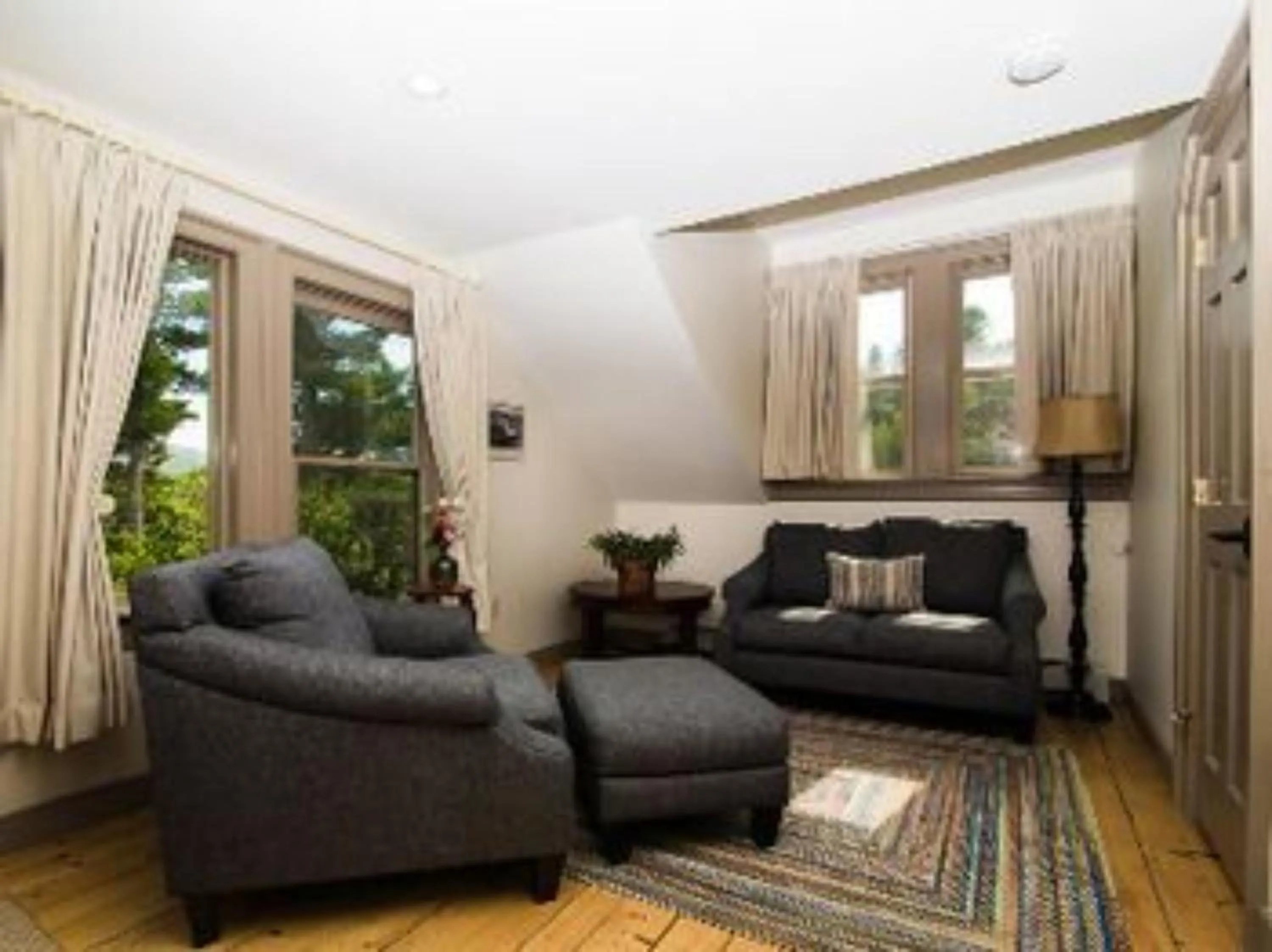 Bedroom in Bark Eater Inn