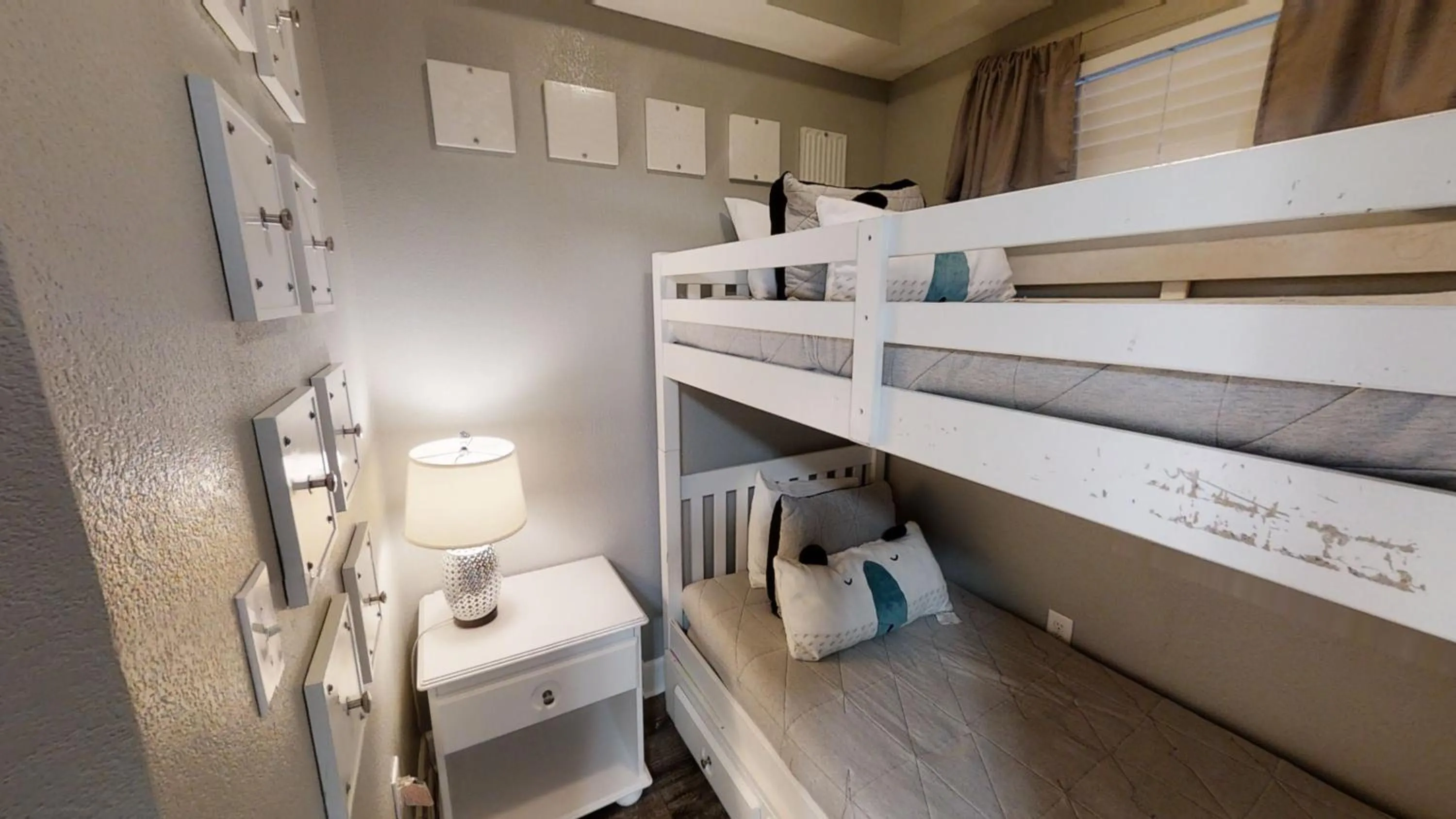 Bed in Tidewater 1216