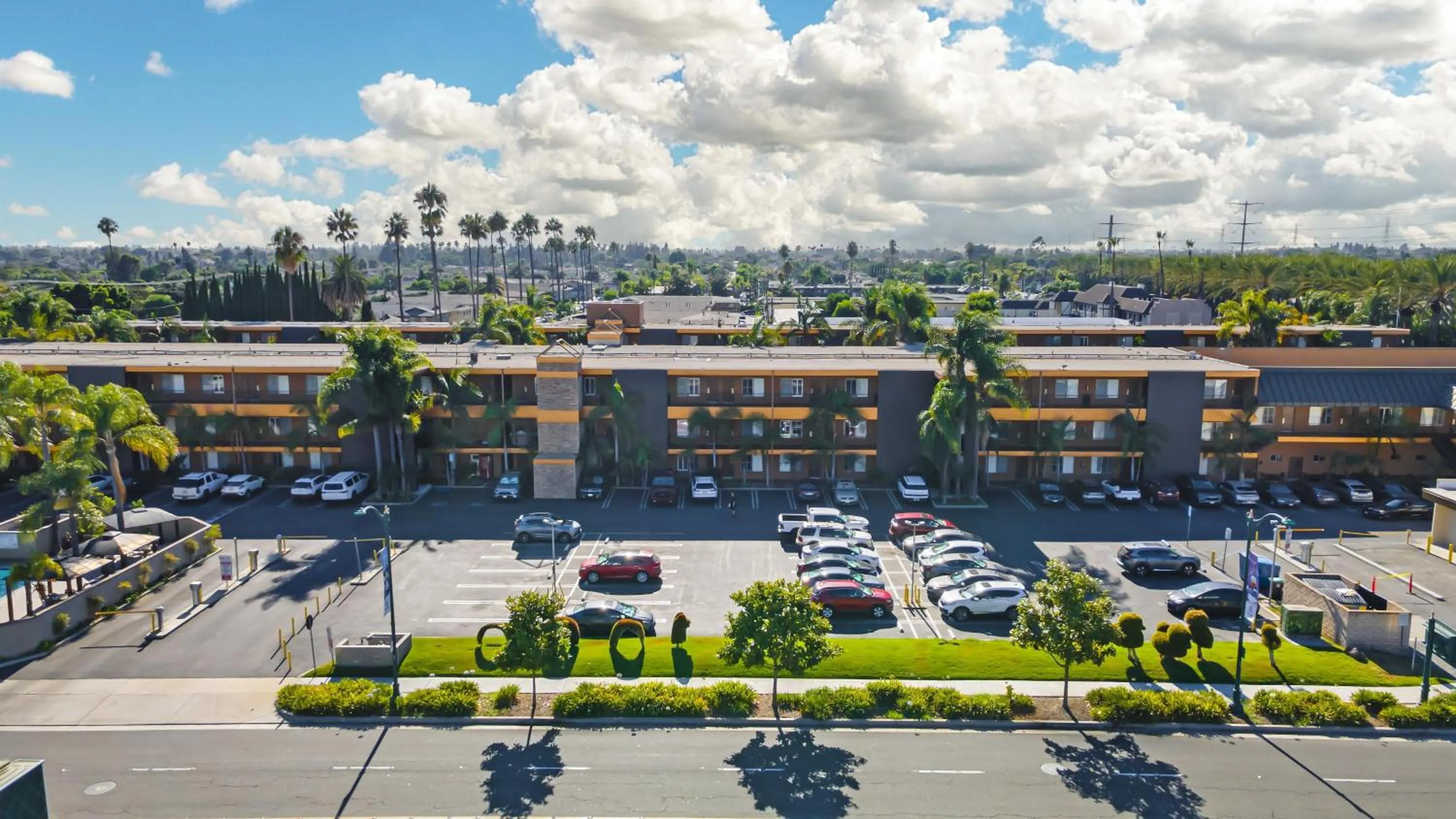 Property building in Best Western Plus Stovall's Inn