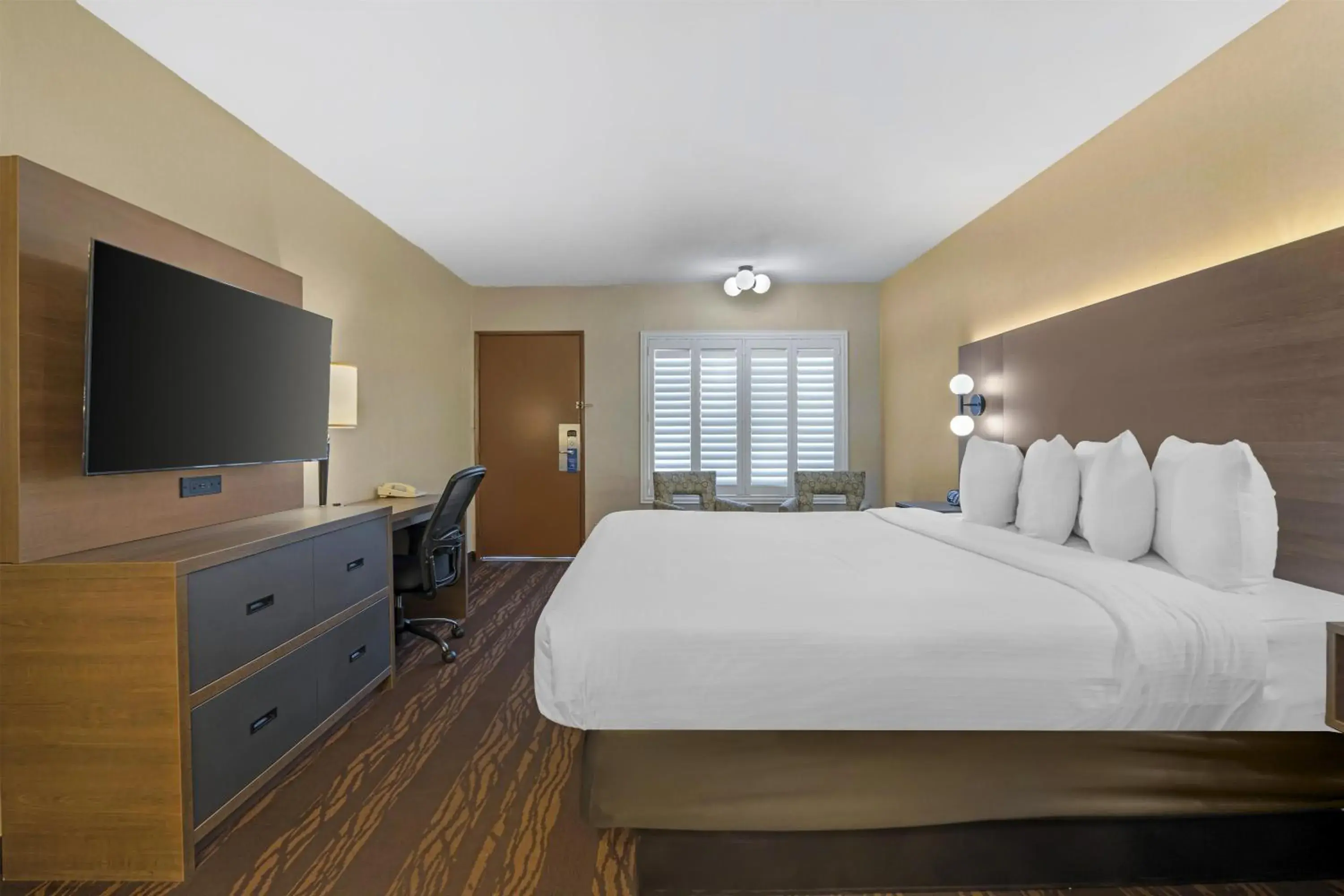 Bedroom, Bed in Best Western Plus Stovall's Inn Bedroom, Bed in Best Western Plus Stovall's Inn