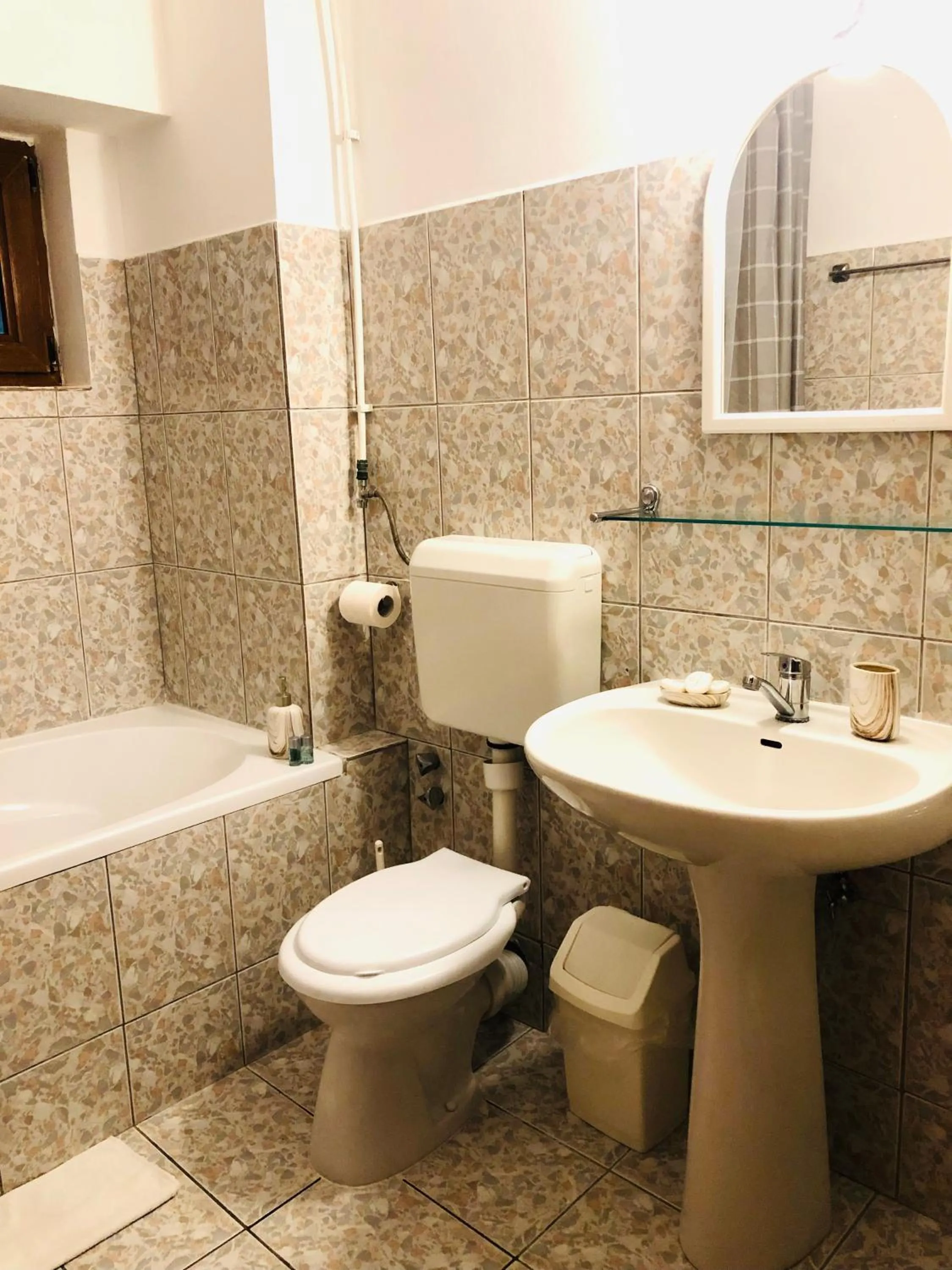 Bathroom in Pensiunea Kalinder