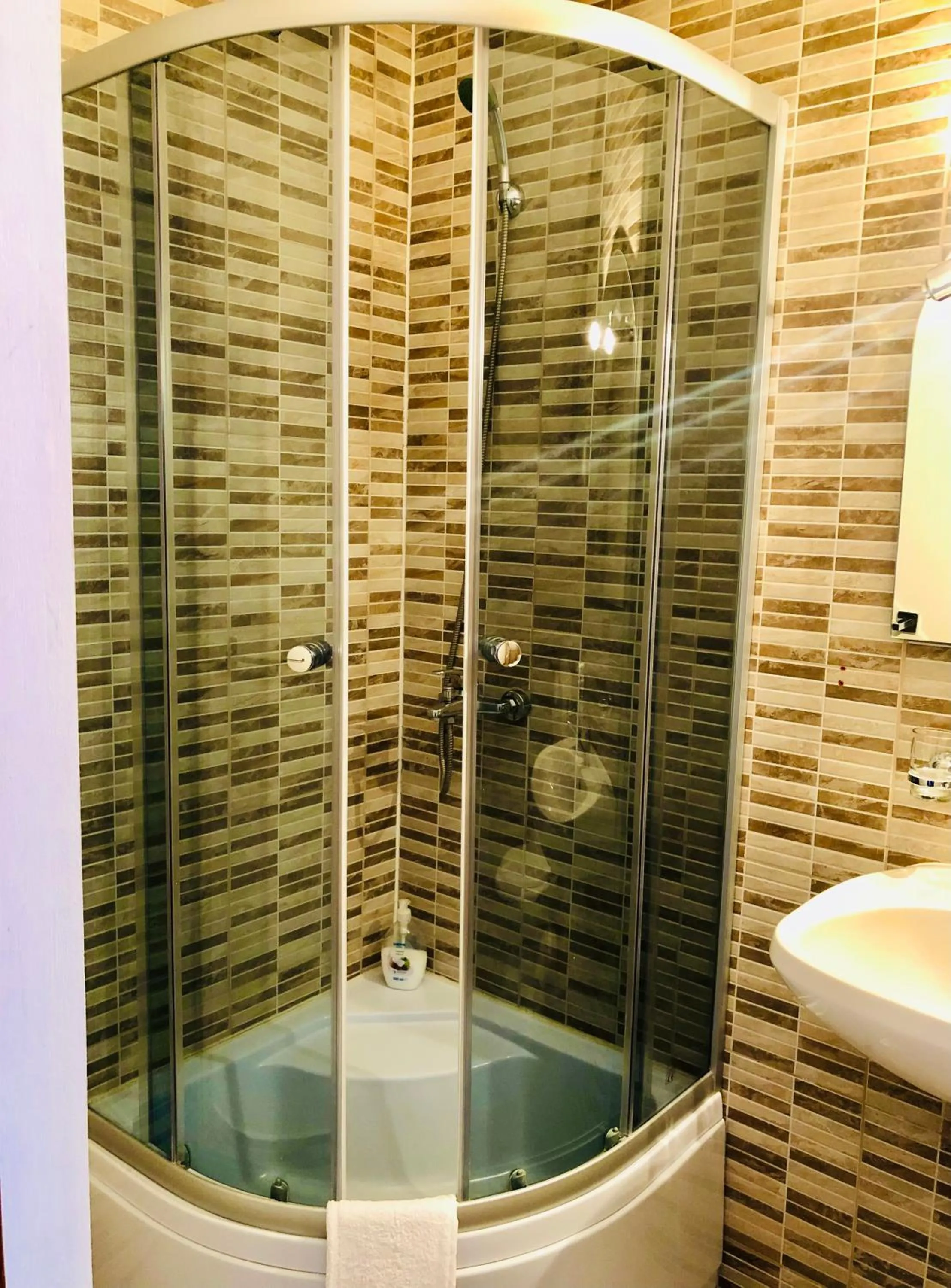 Bathroom in Pensiunea Kalinder