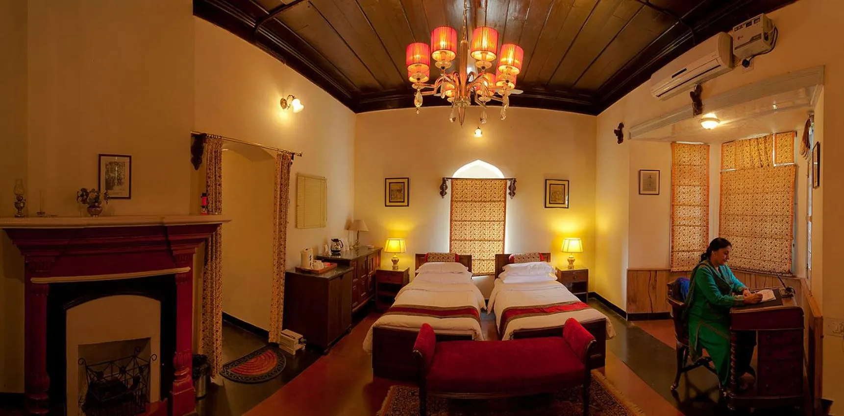 Bed in WelcomHeritage Judges Court