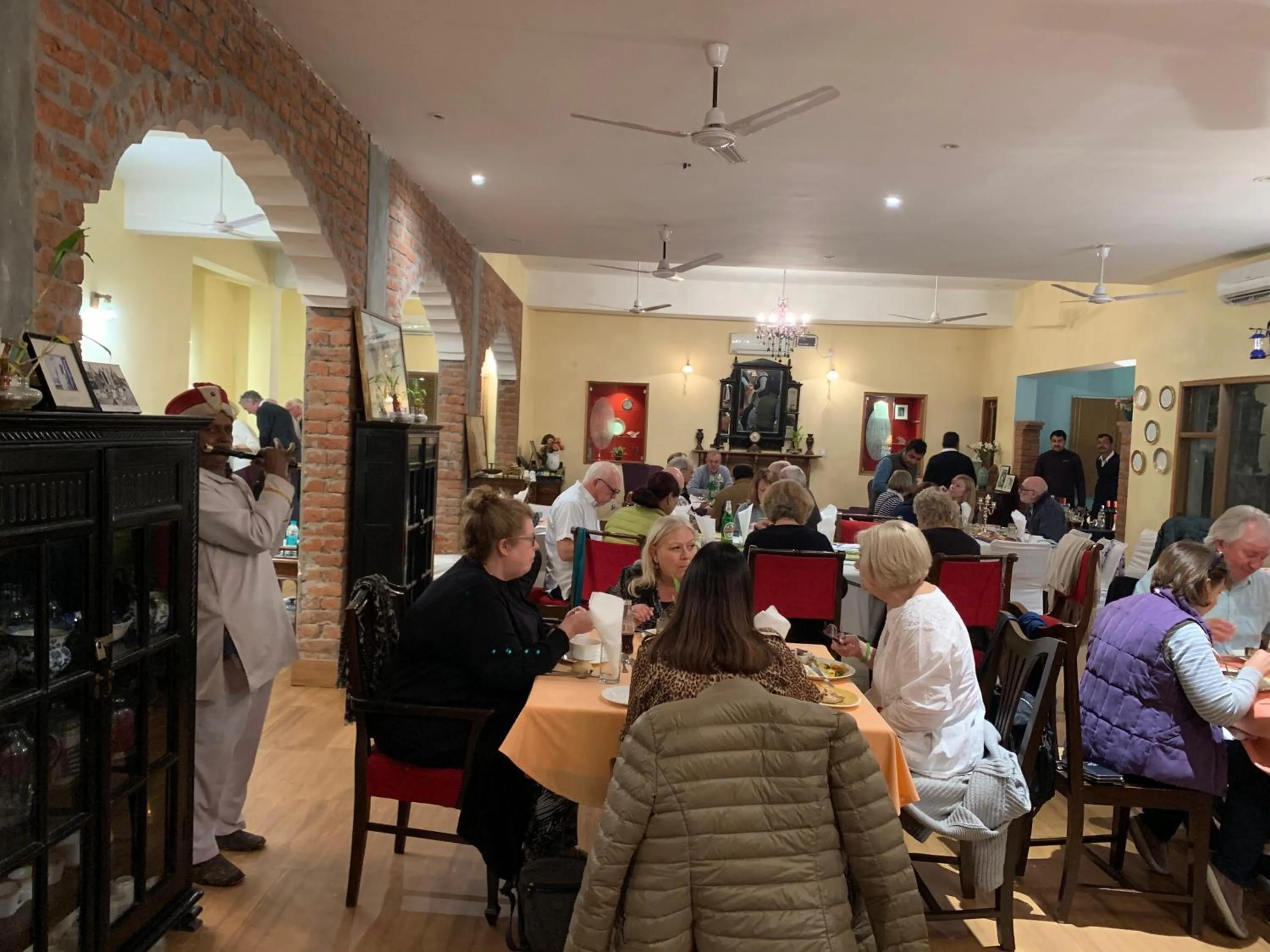 Restaurant/places to eat in WelcomHeritage Judges Court