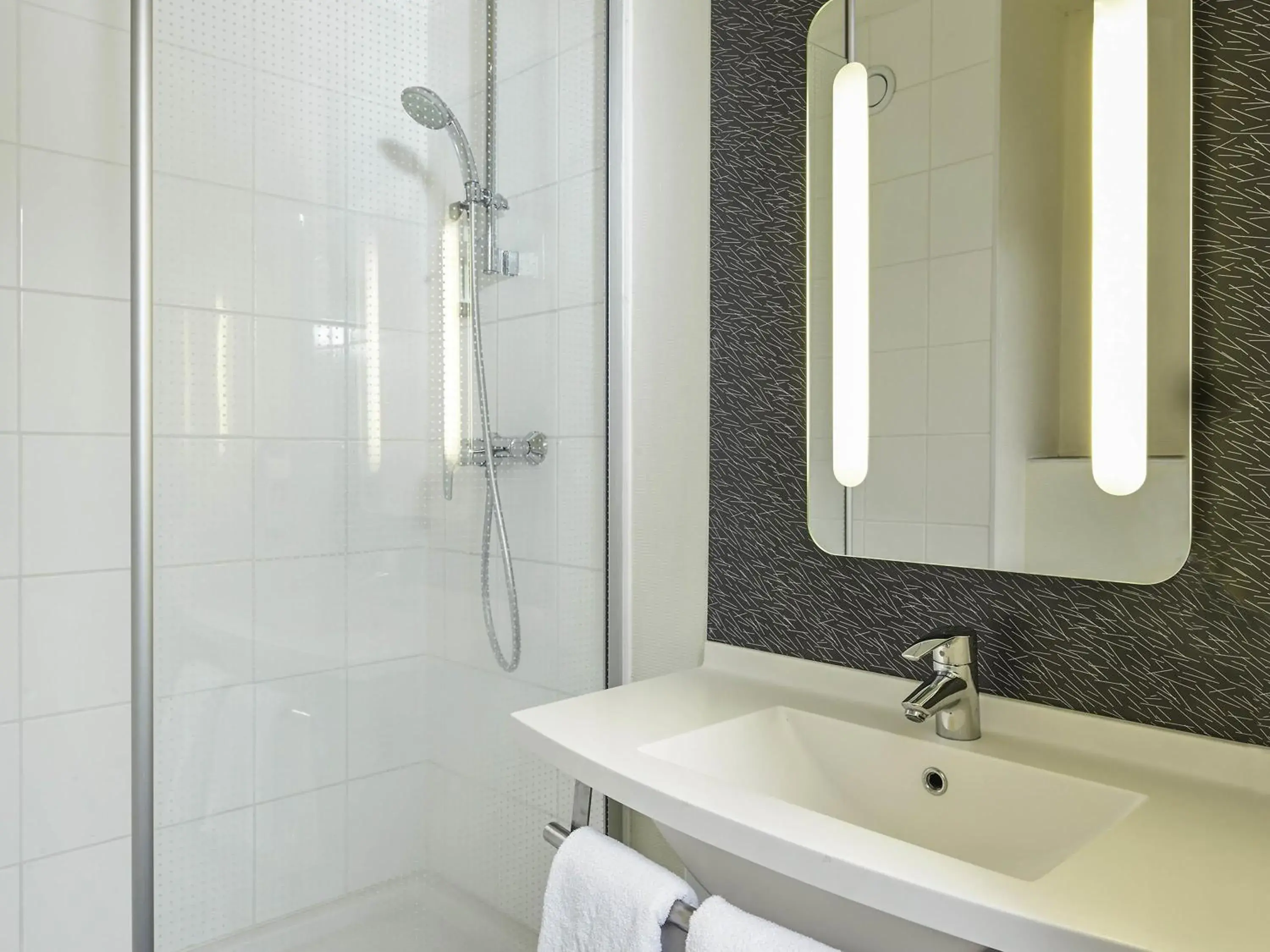 Bedroom in ibis Chartres Ouest Luce Bedroom in ibis Chartres Ouest Luce