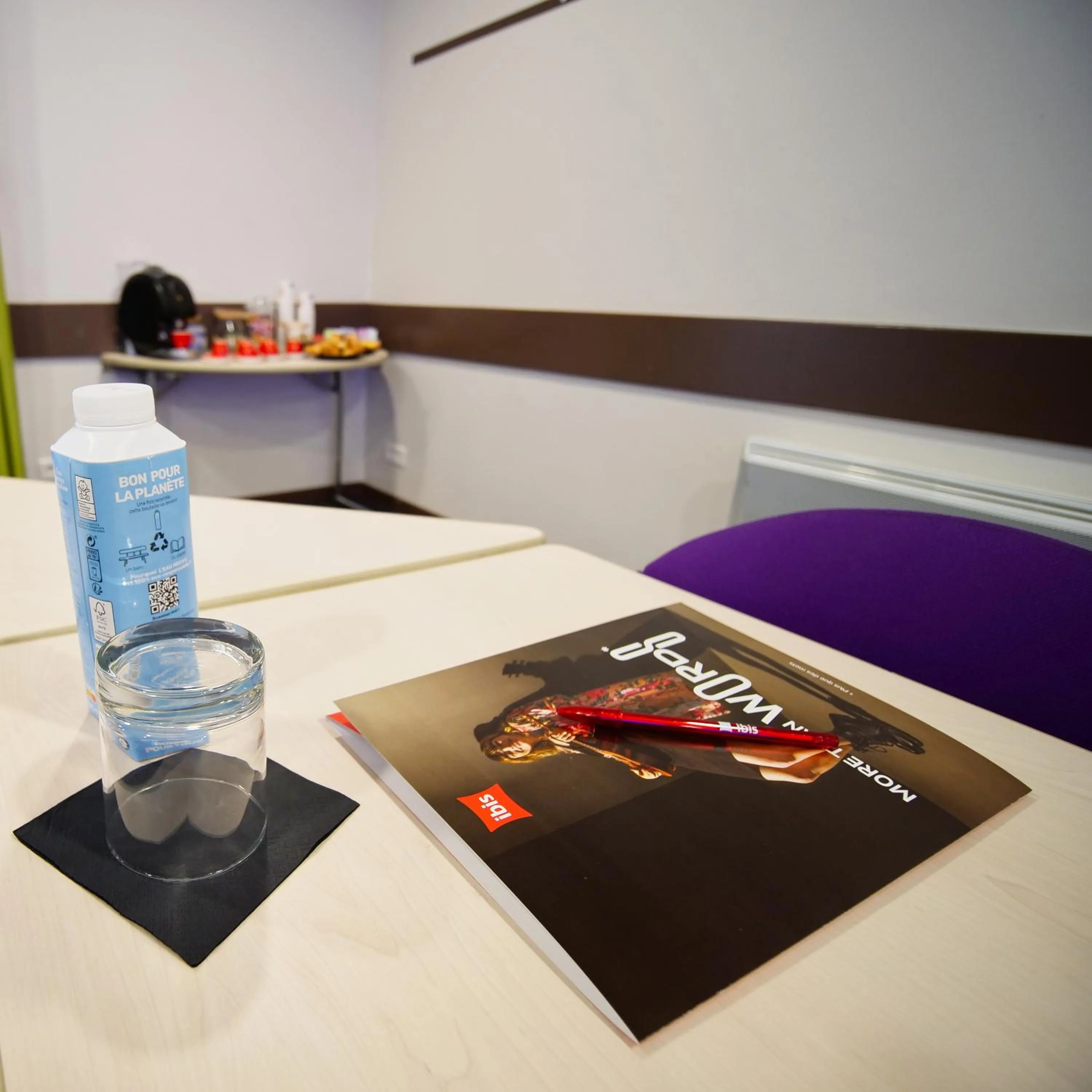 Meeting/conference room in ibis Chartres Ouest Luce