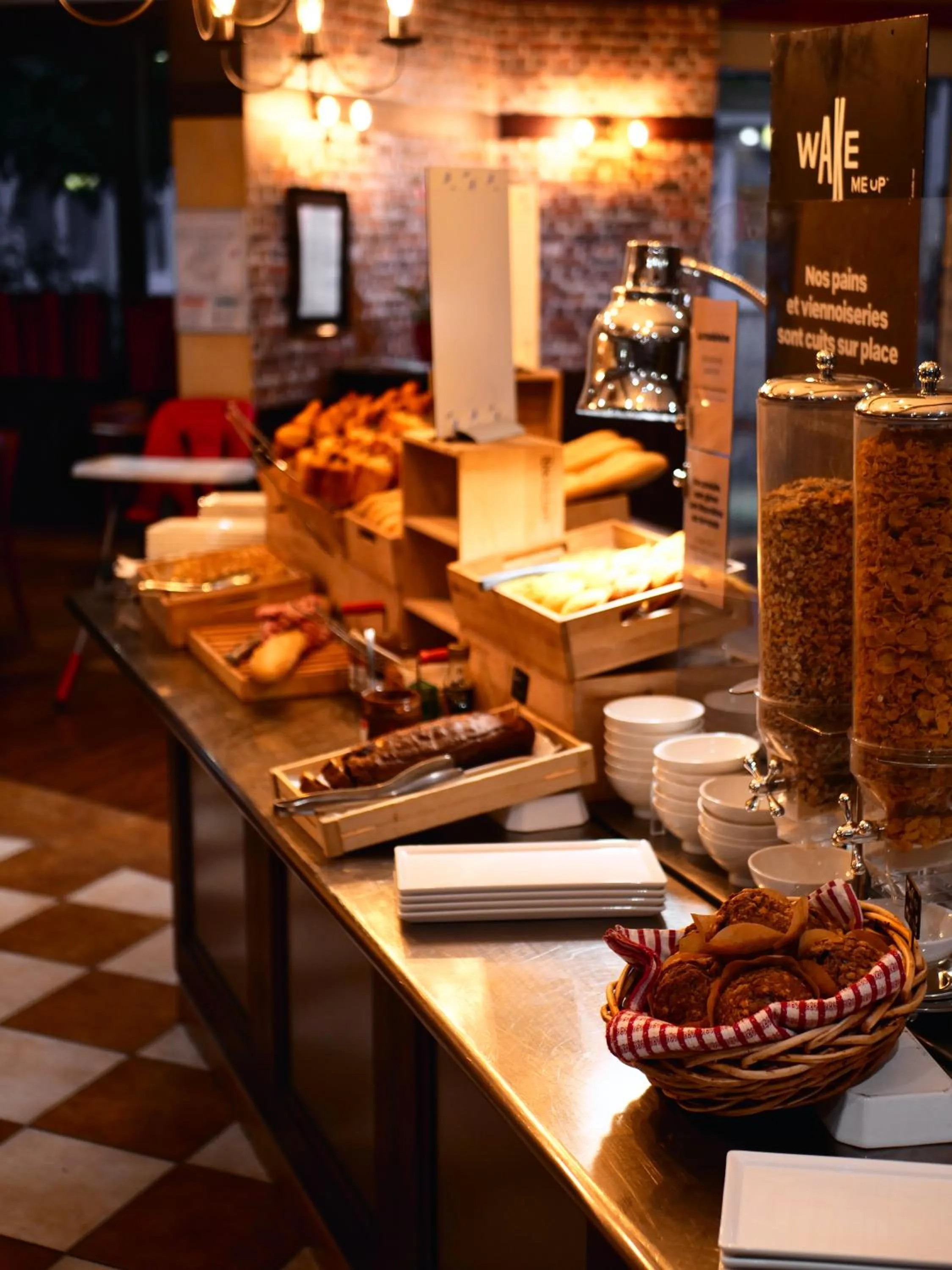 Breakfast in ibis Chartres Ouest Luce