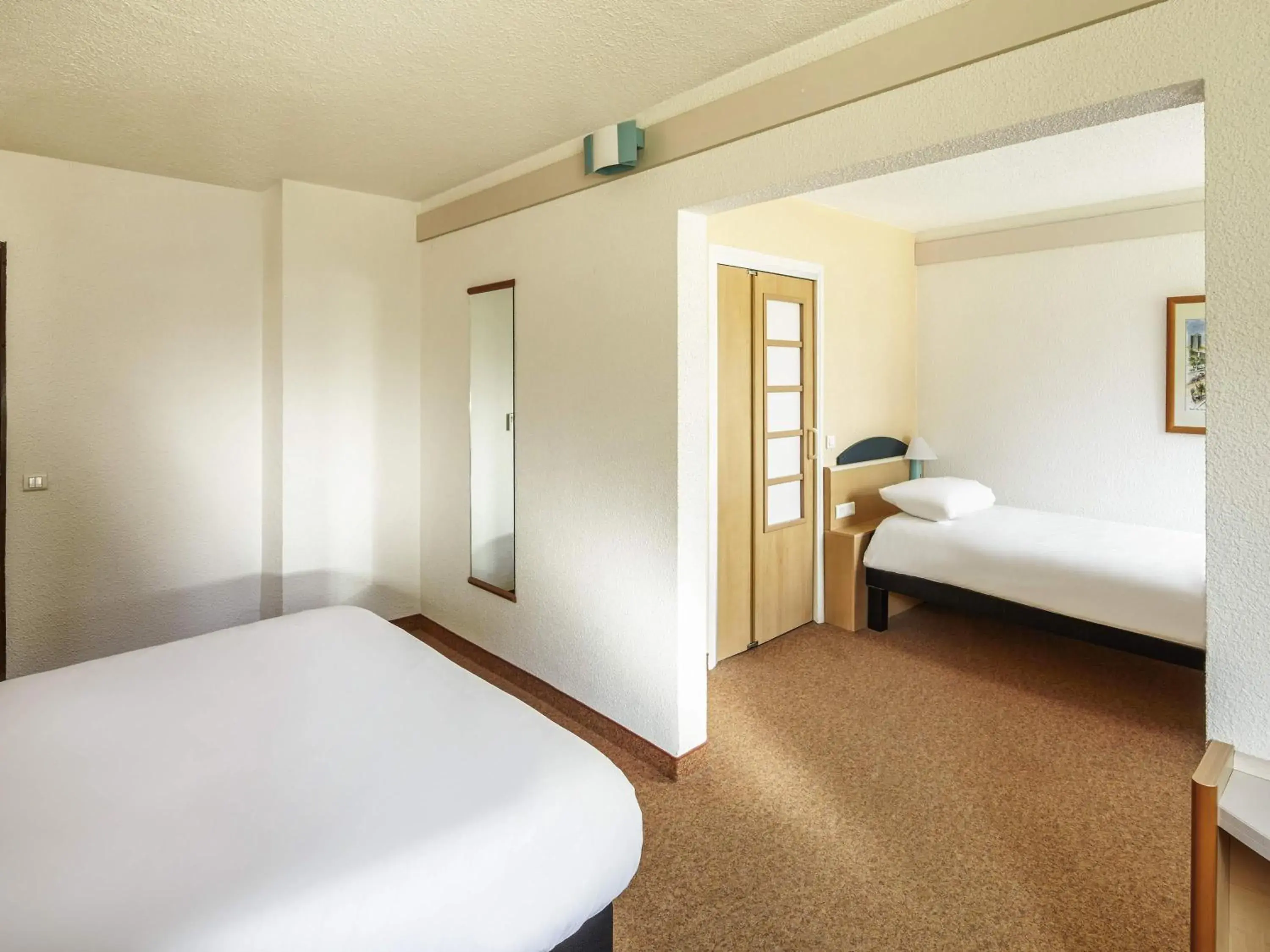 Bedroom, Bed in ibis Chartres Ouest Luce Bedroom, Bed in ibis Chartres Ouest Luce