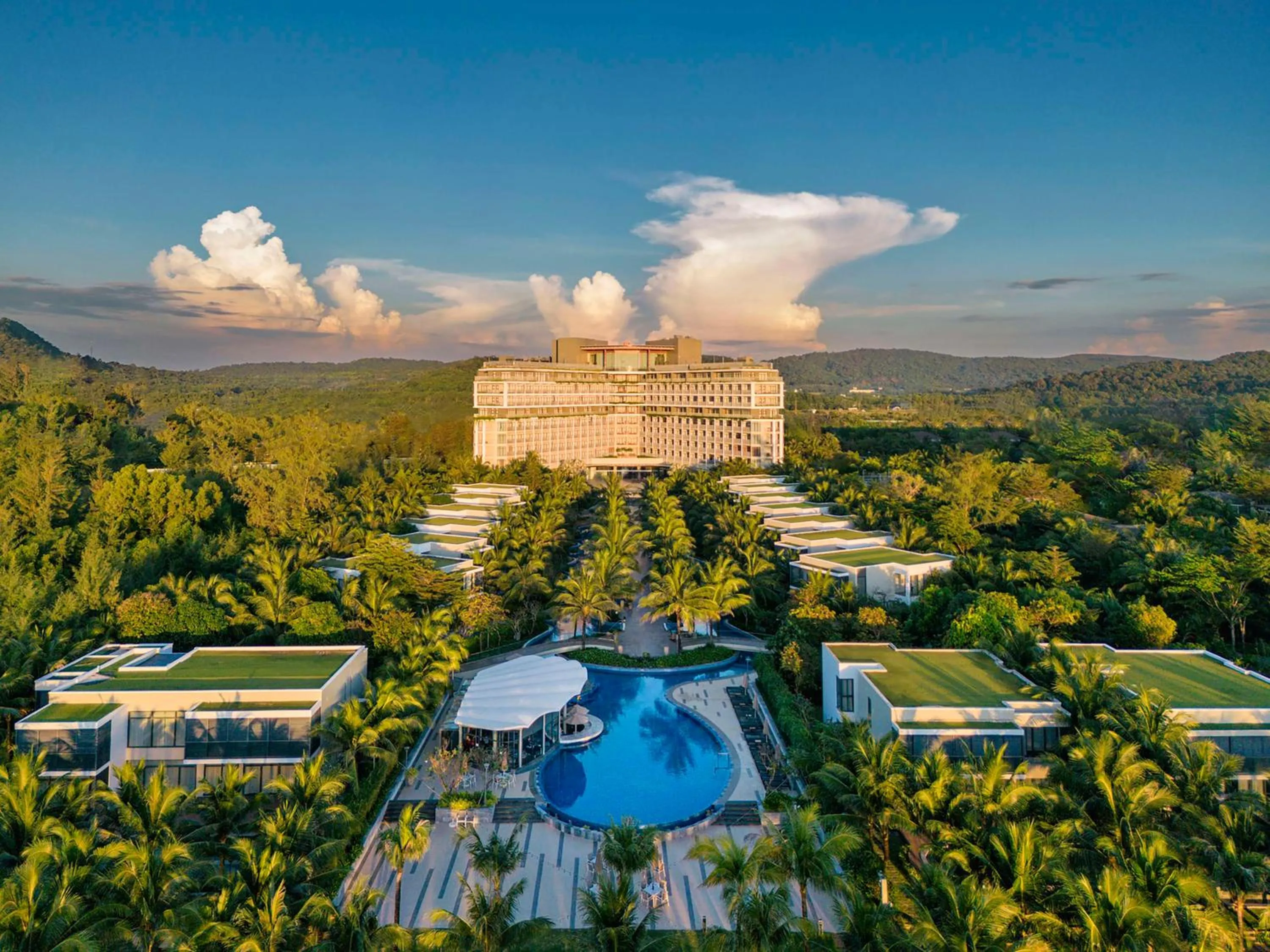 Property building in Best Western Premier Sonasea Phu Quoc