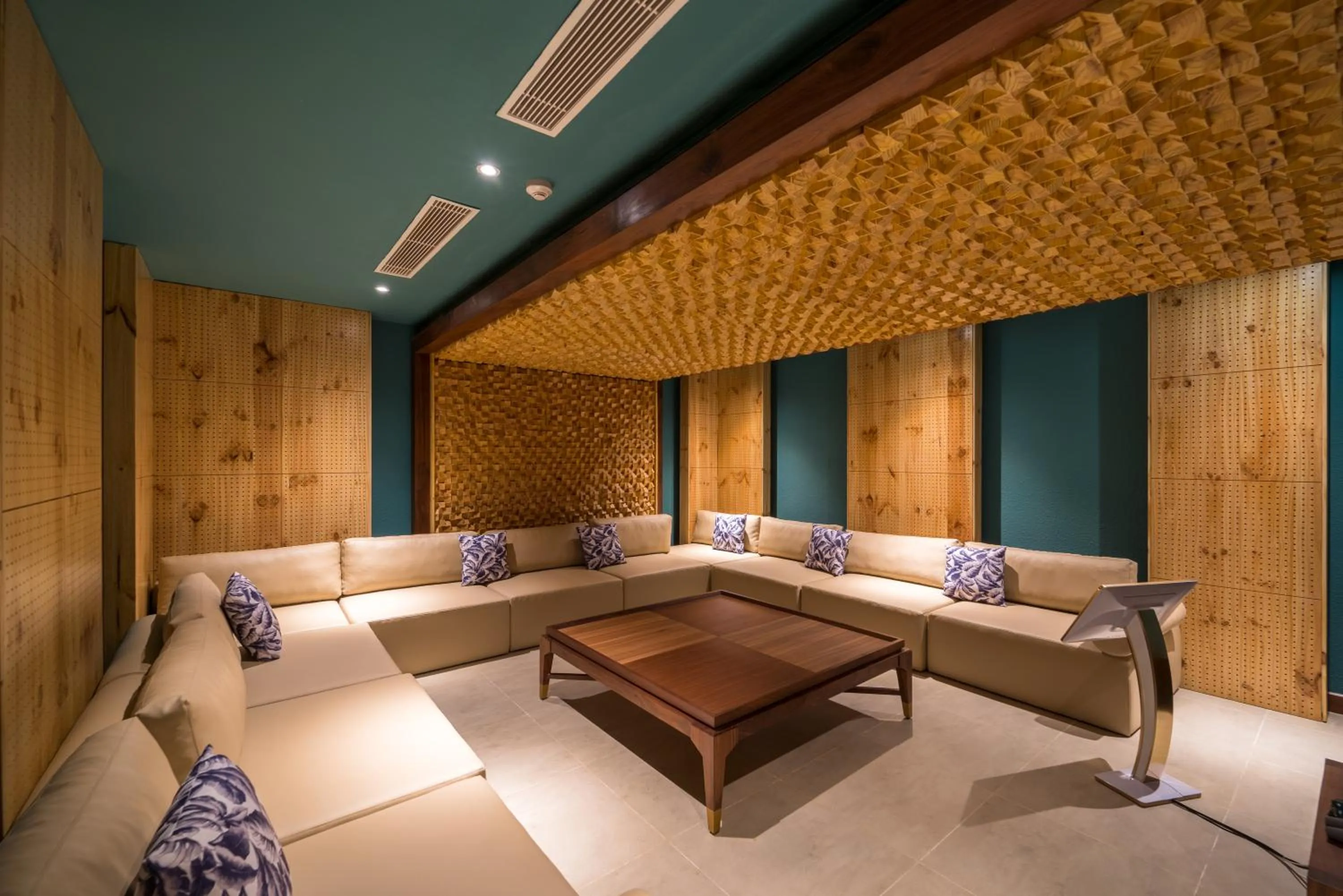 Karaoke in Best Western Premier Sonasea Phu Quoc