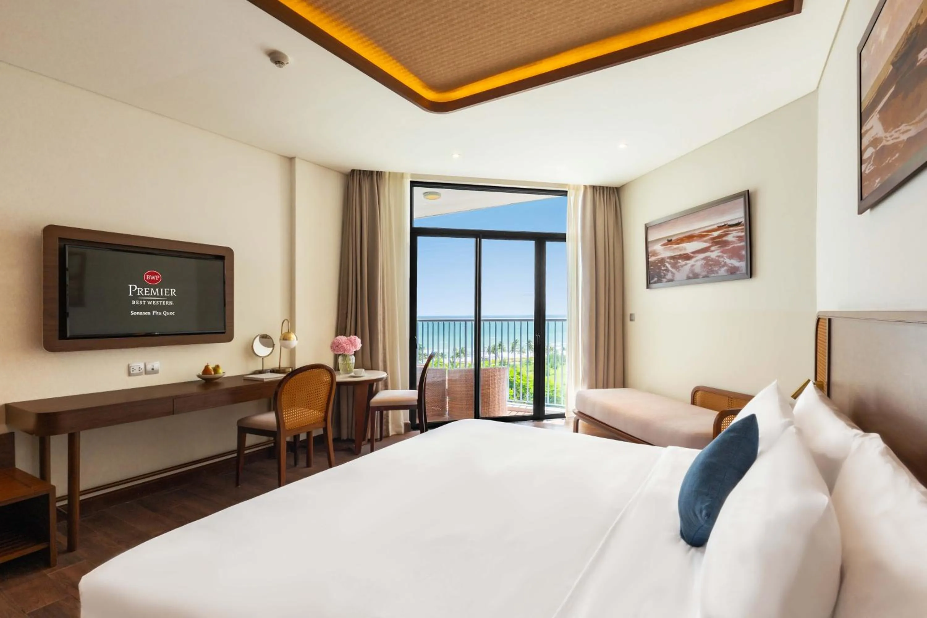 Bed in Best Western Premier Sonasea Phu Quoc