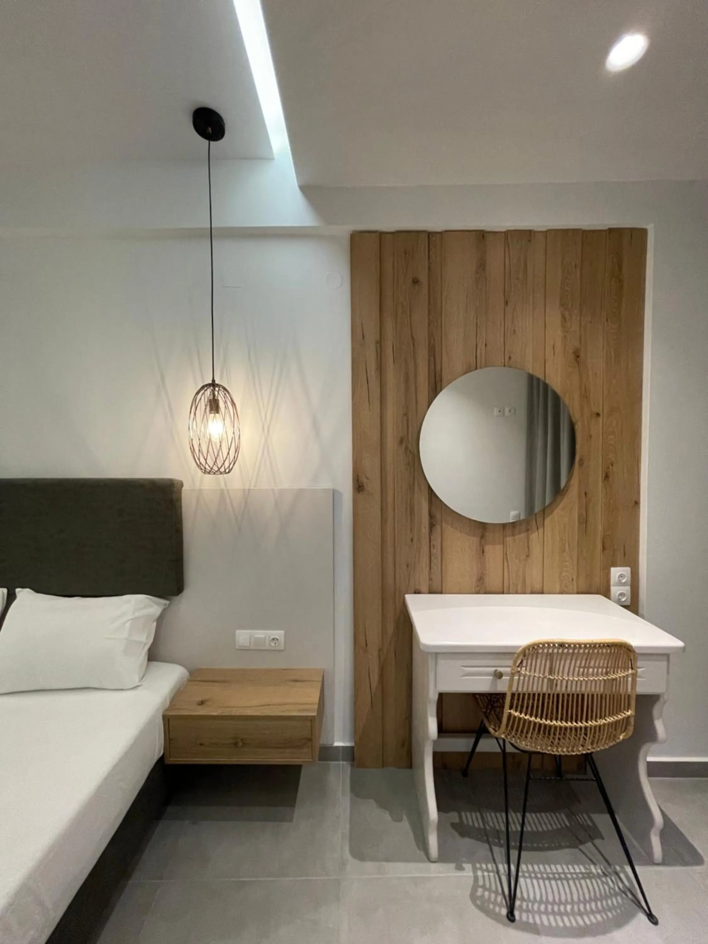 Living room, Bed in George Deluxe Apartments