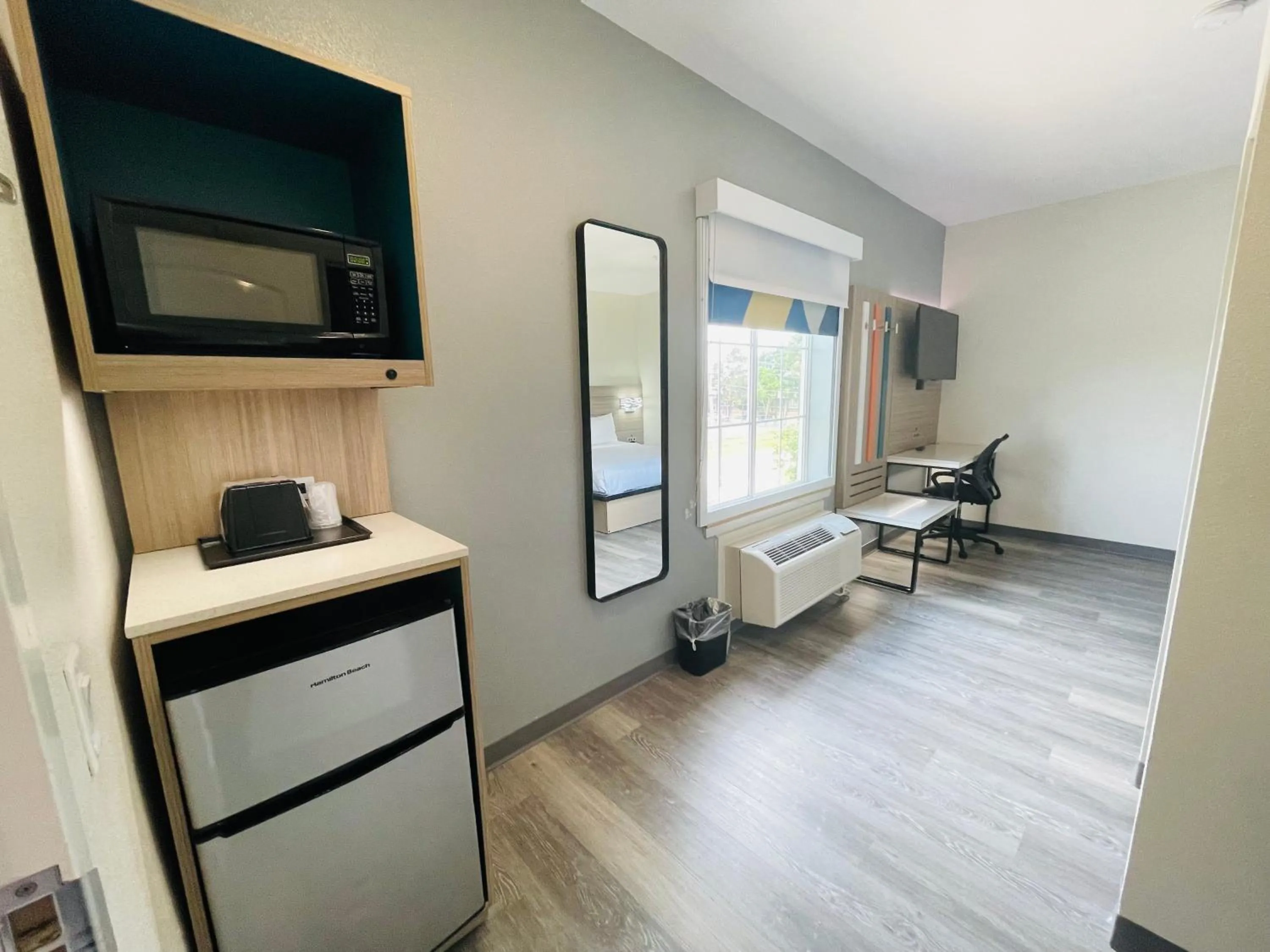 Bed in Sonesta Essential Hotel Houston-I-45 Spring