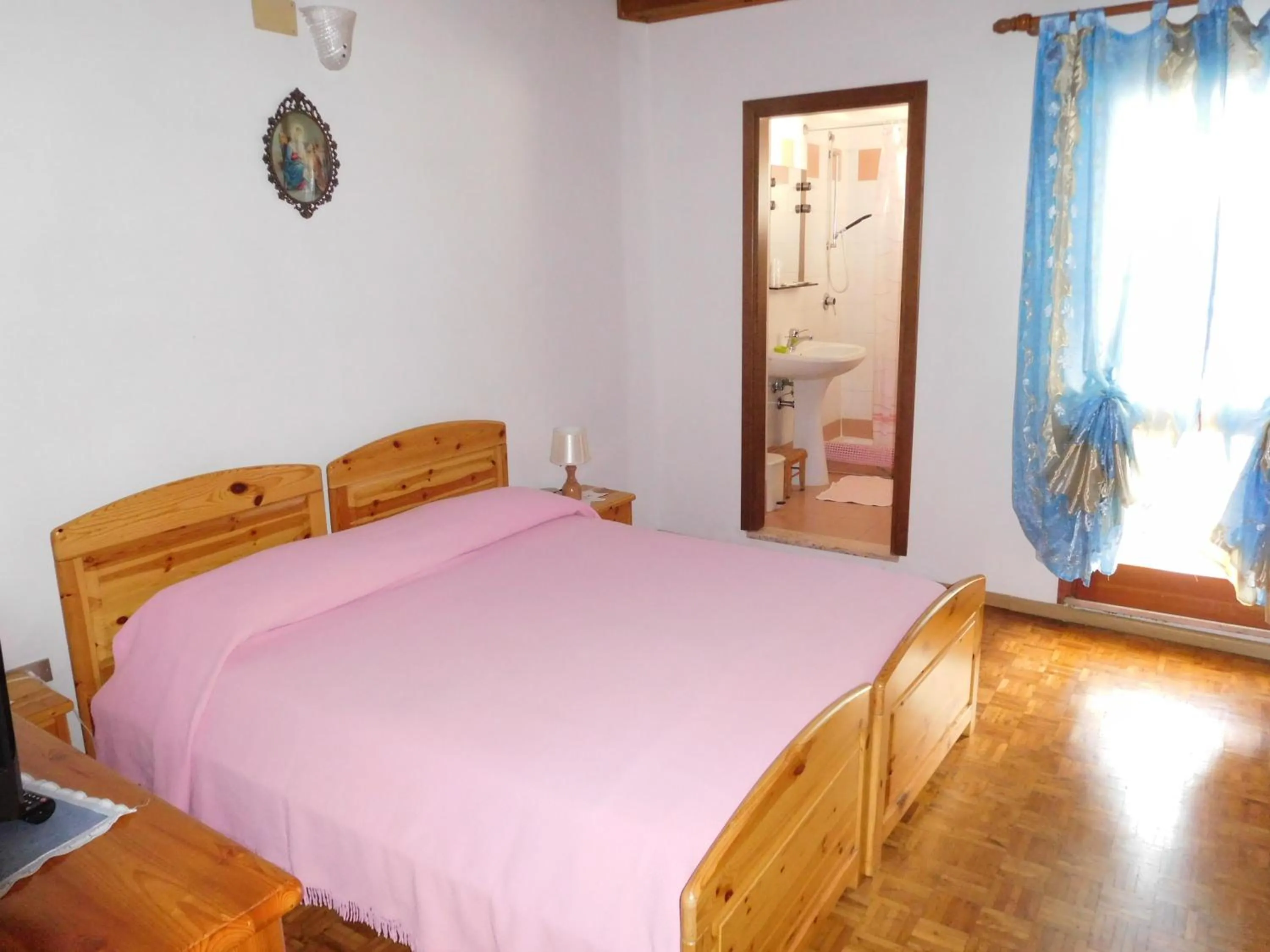 Photo of the whole room, Bed in Antico Albergo Sant'Antonio