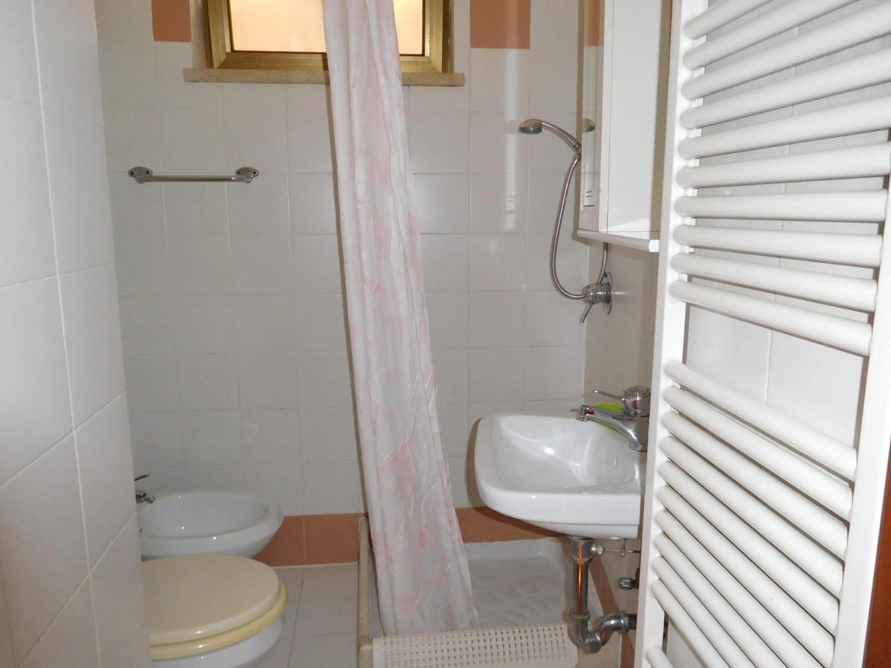 Shower in Antico Albergo Sant'Antonio