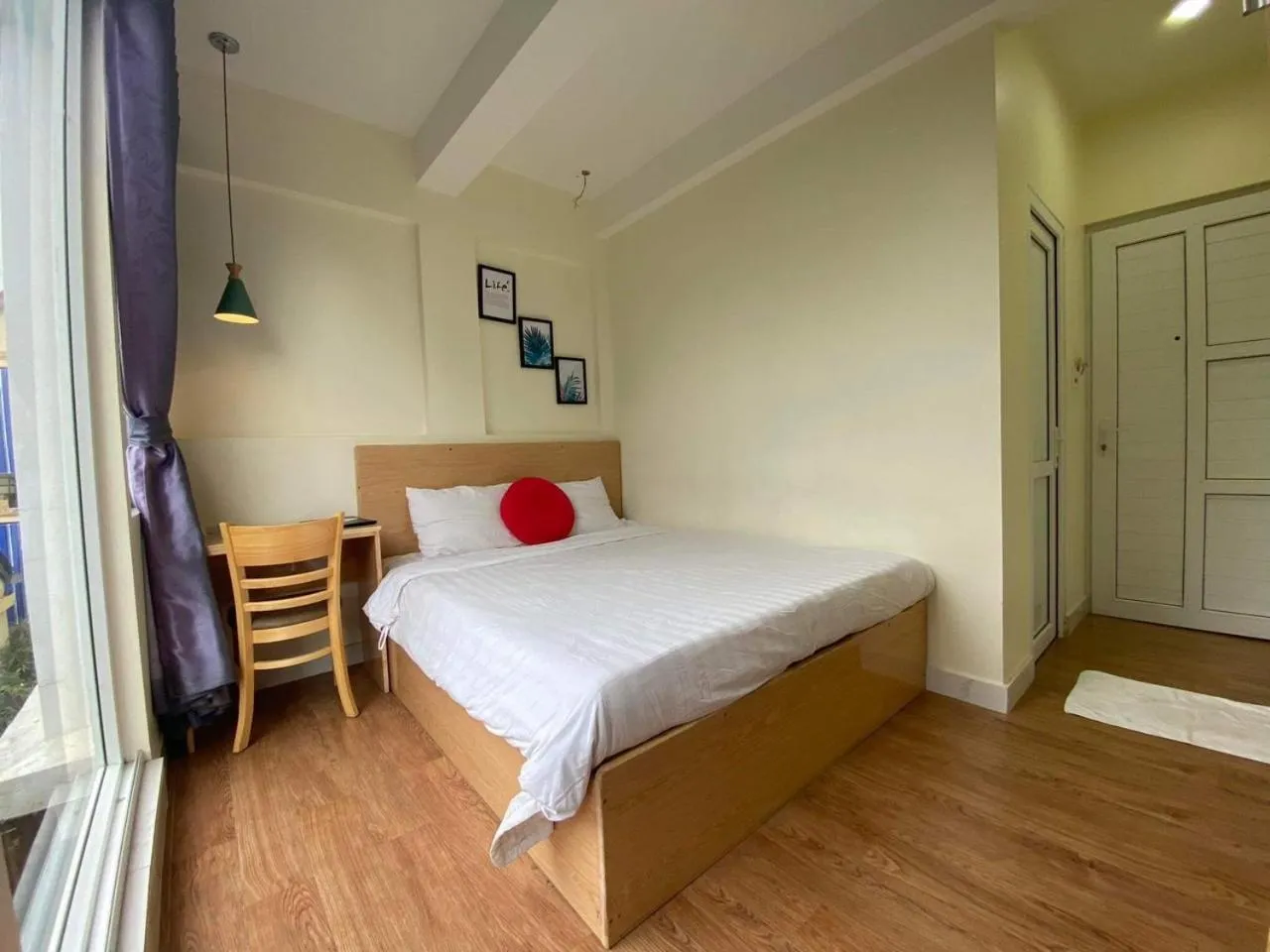 Photo of the whole room, Bed in Hue Four Seasons Hotel