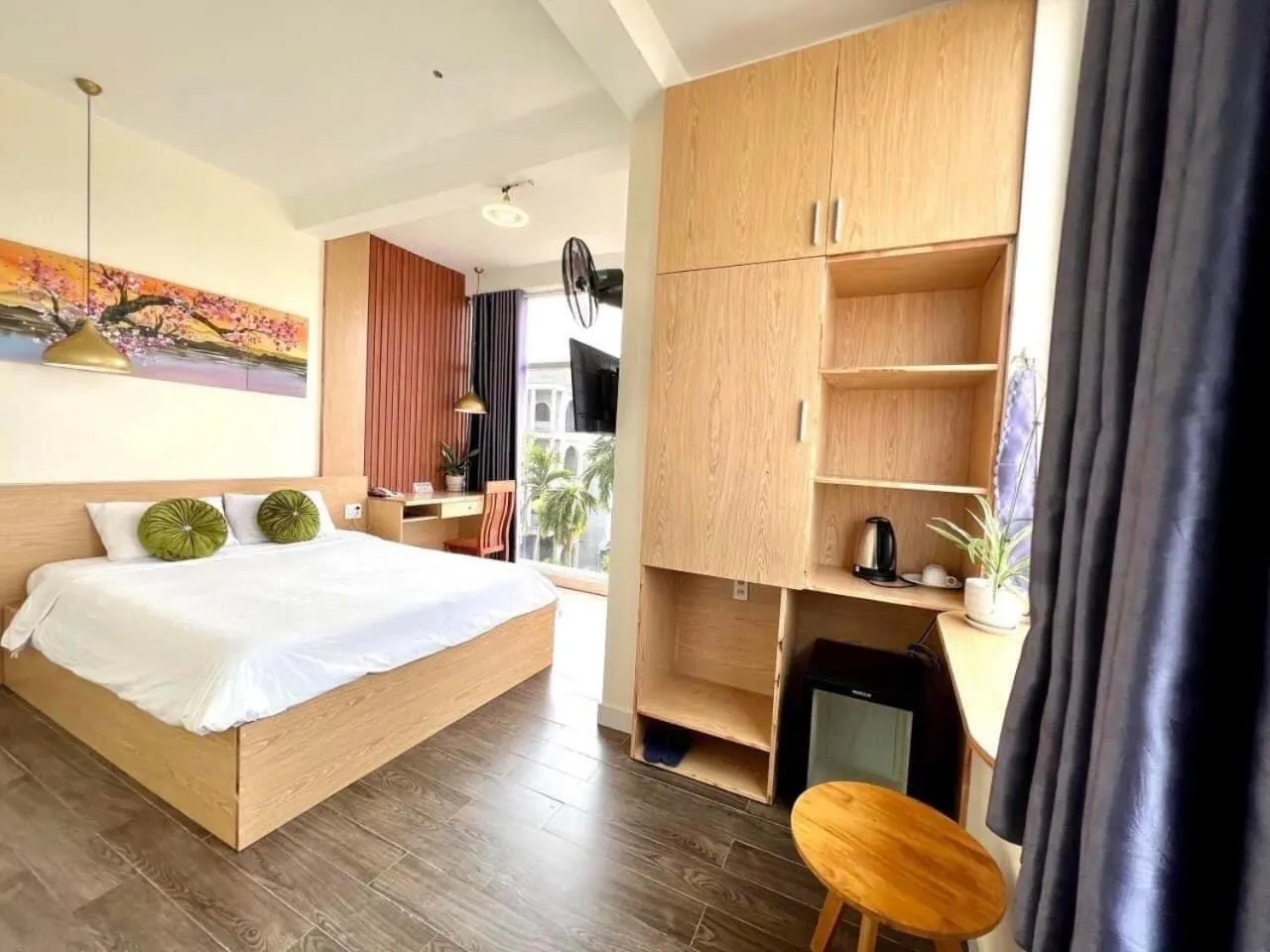 Bed in Hue Four Seasons Hotel