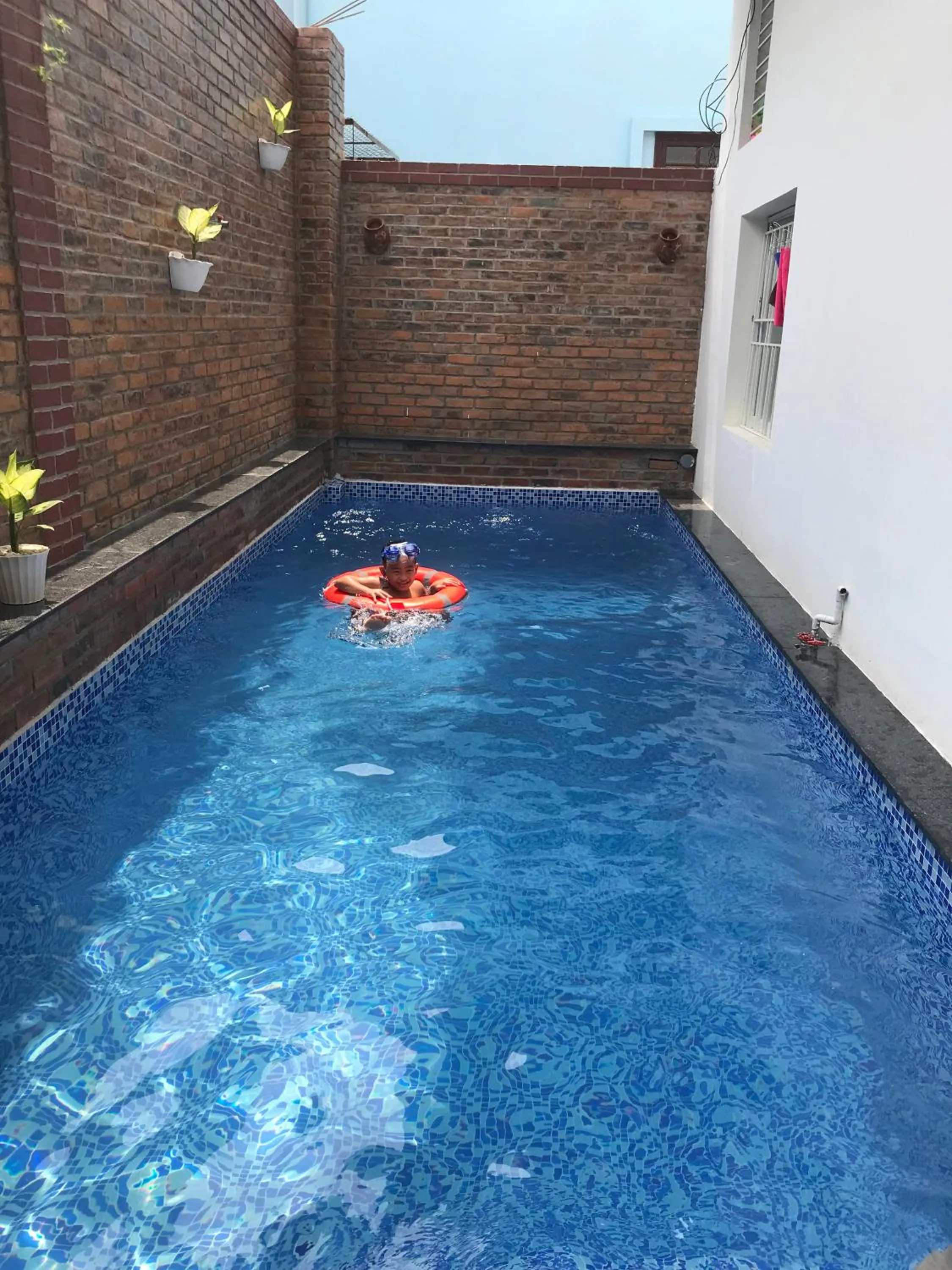 Swimming pool in Hue Four Seasons Hotel