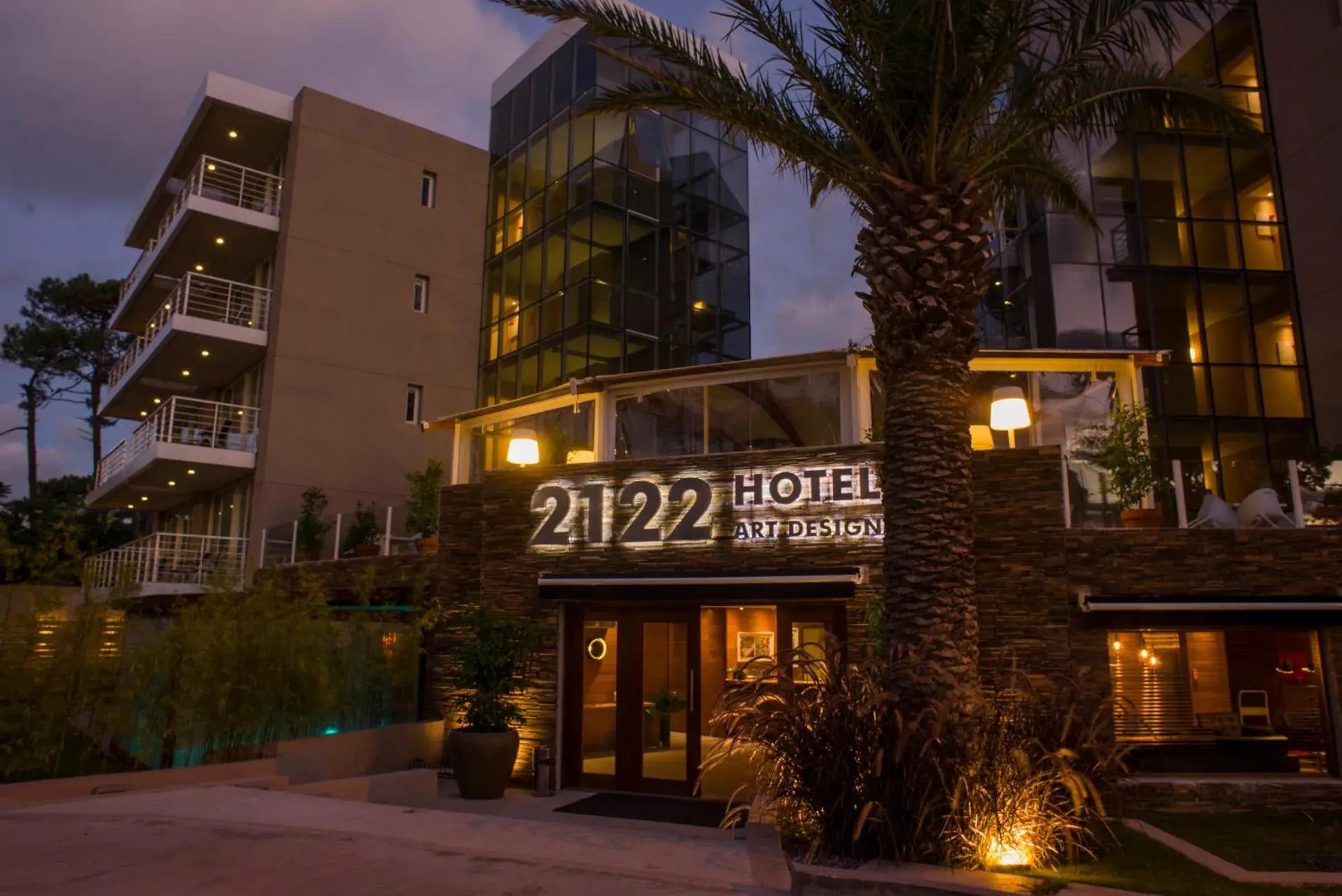 Facade/entrance in 2122 Hotel Art Design Facade/entrance in 2122 Hotel Art Design