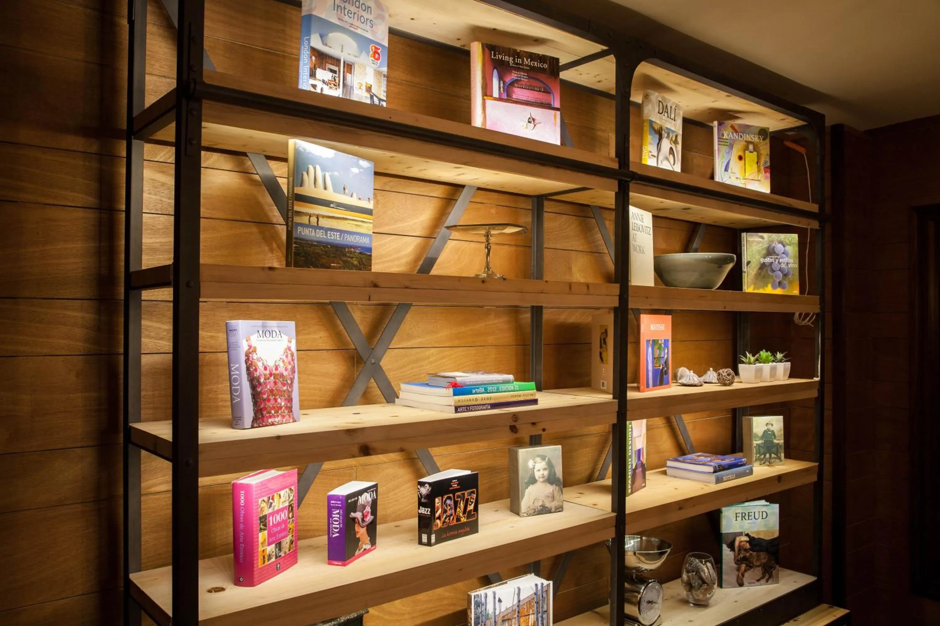 Library in 2122 Hotel Art Design