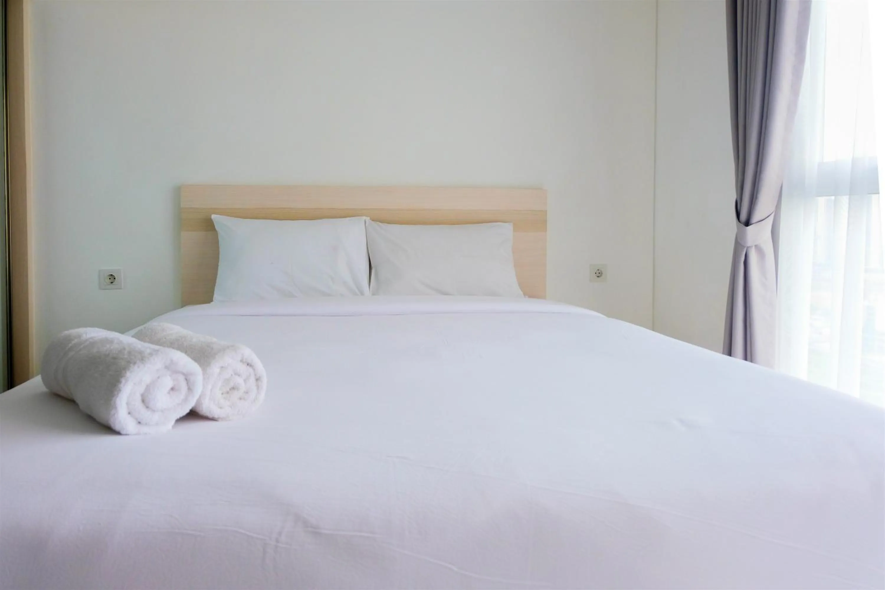 Nice and Comfy Studio Apartment Casa de Parco By Travelio