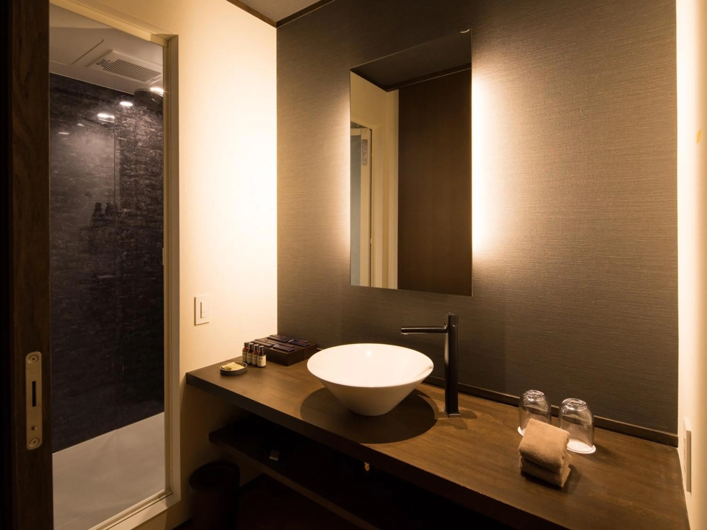 Bathroom in barhotel Hakone Kazan