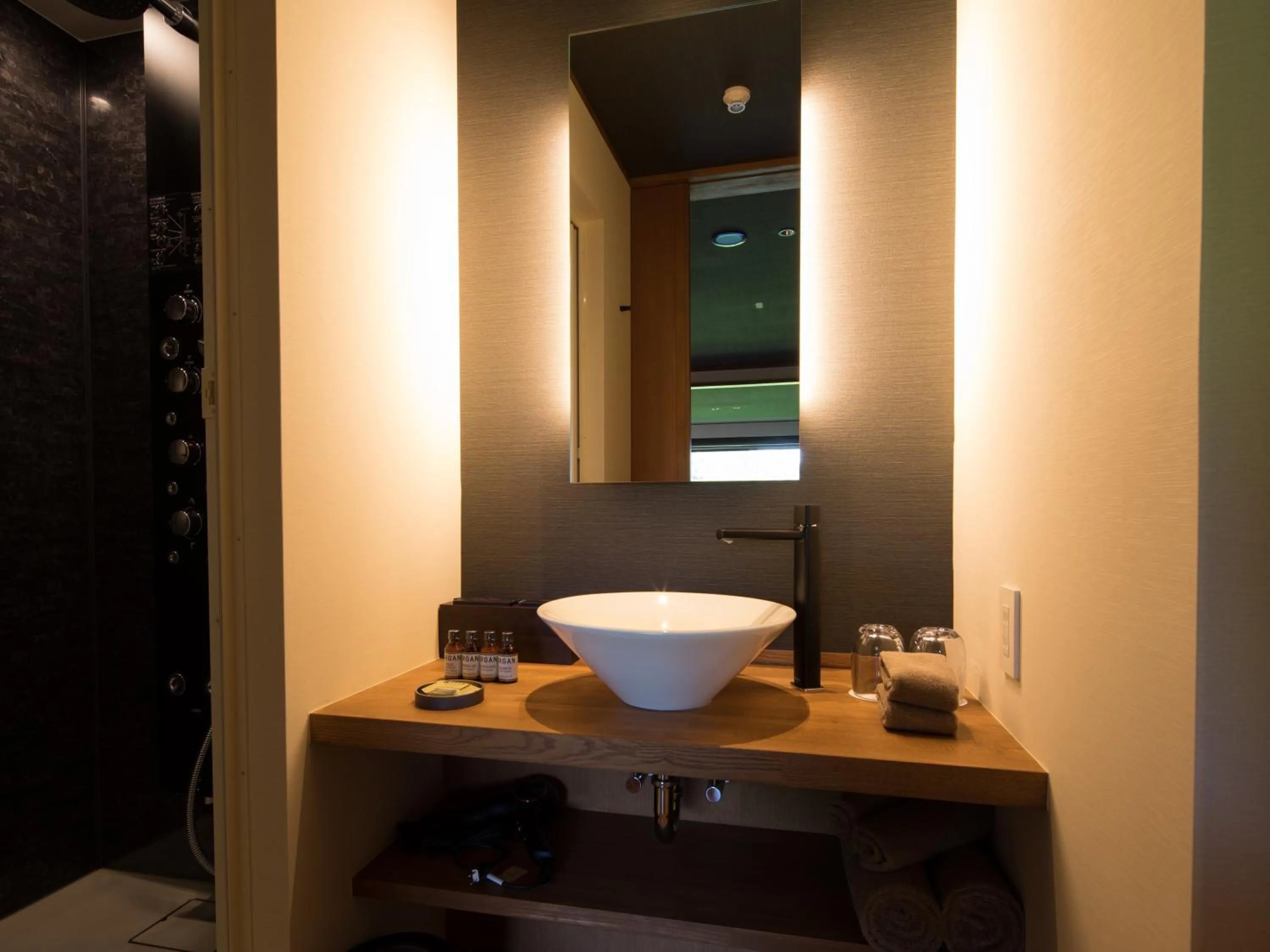 Bathroom in barhotel Hakone Kazan