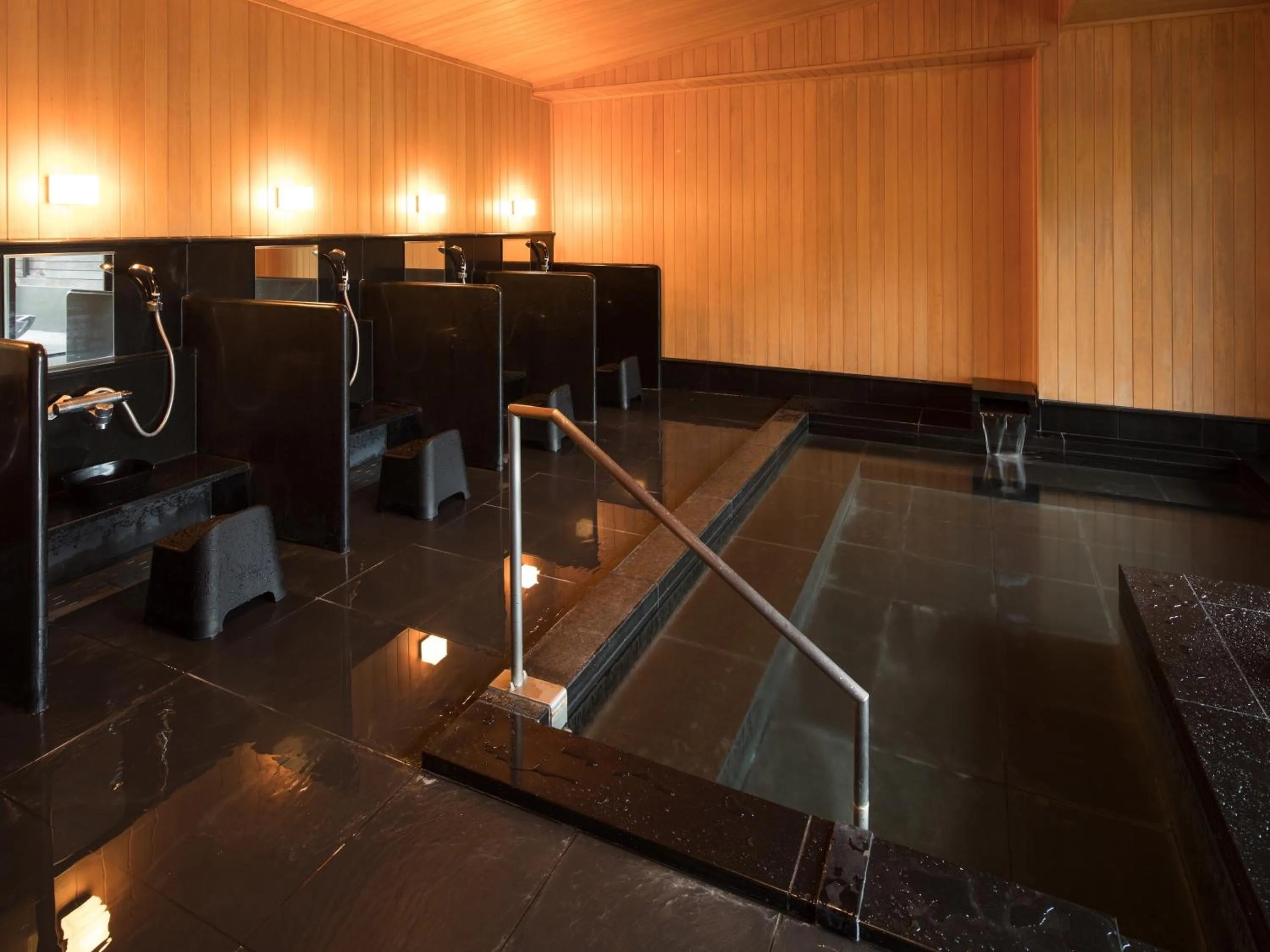 Open Air Bath in barhotel Hakone Kazan