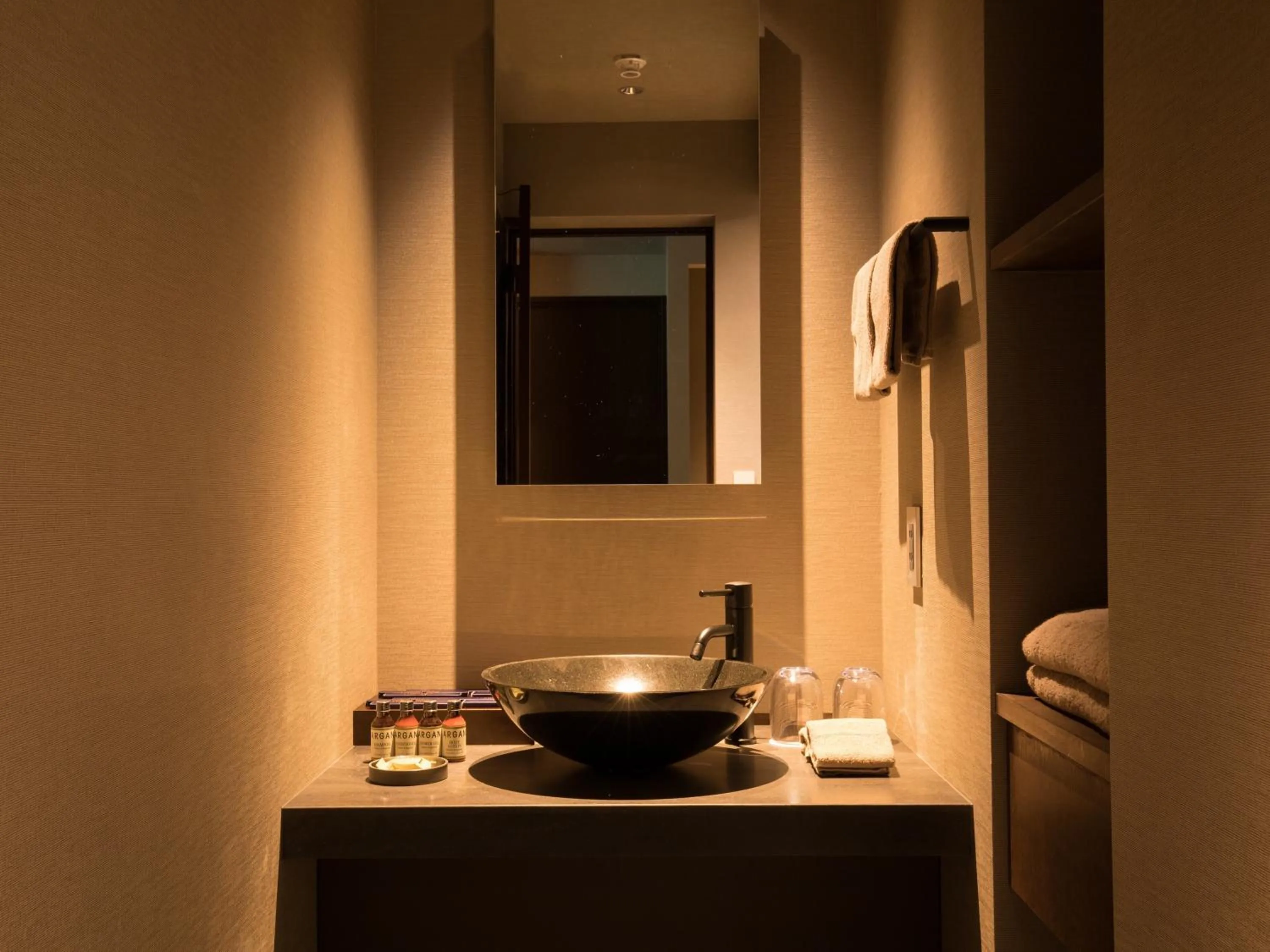 Bathroom in barhotel Hakone Kazan