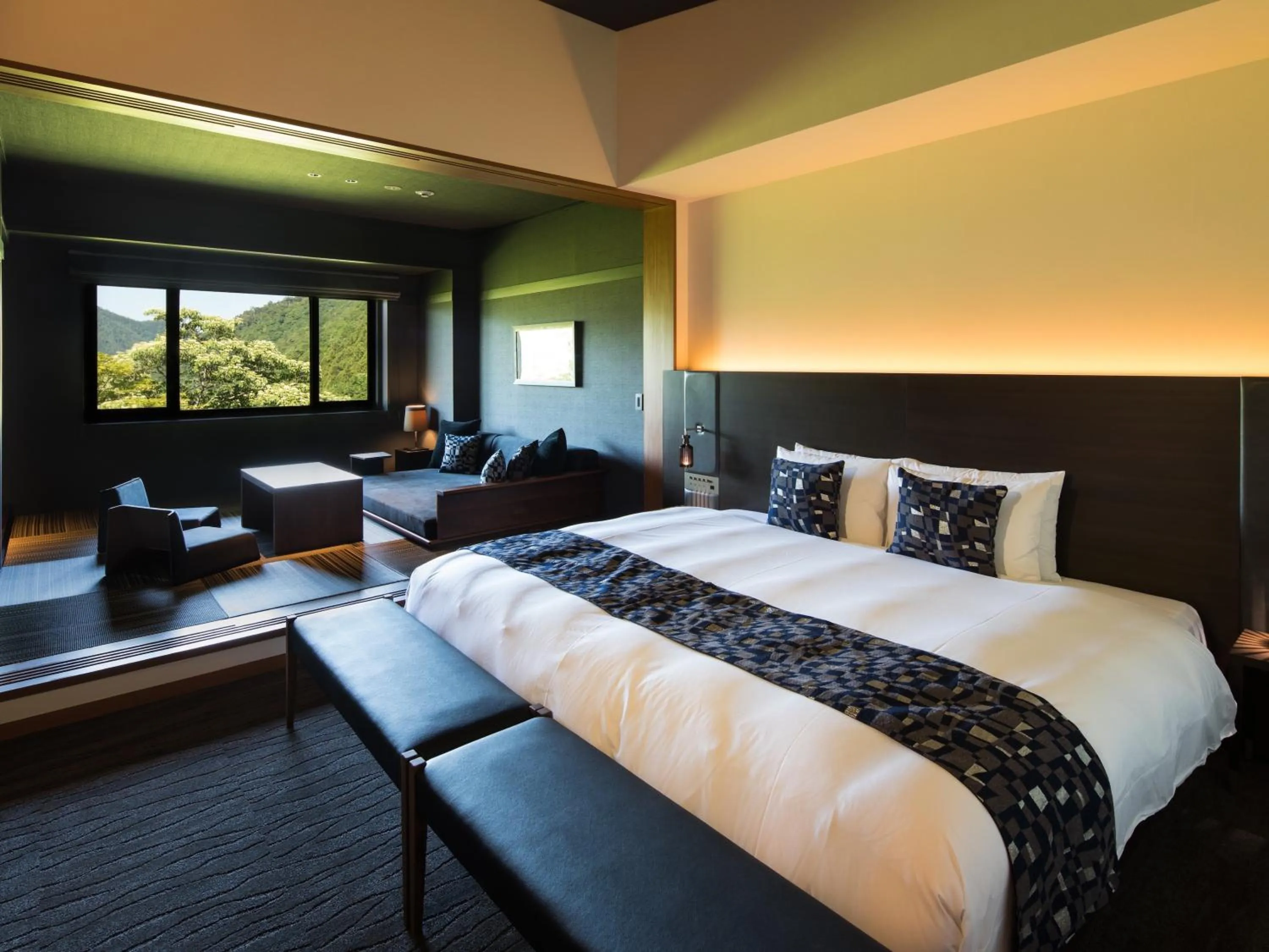 Bed in barhotel Hakone Kazan