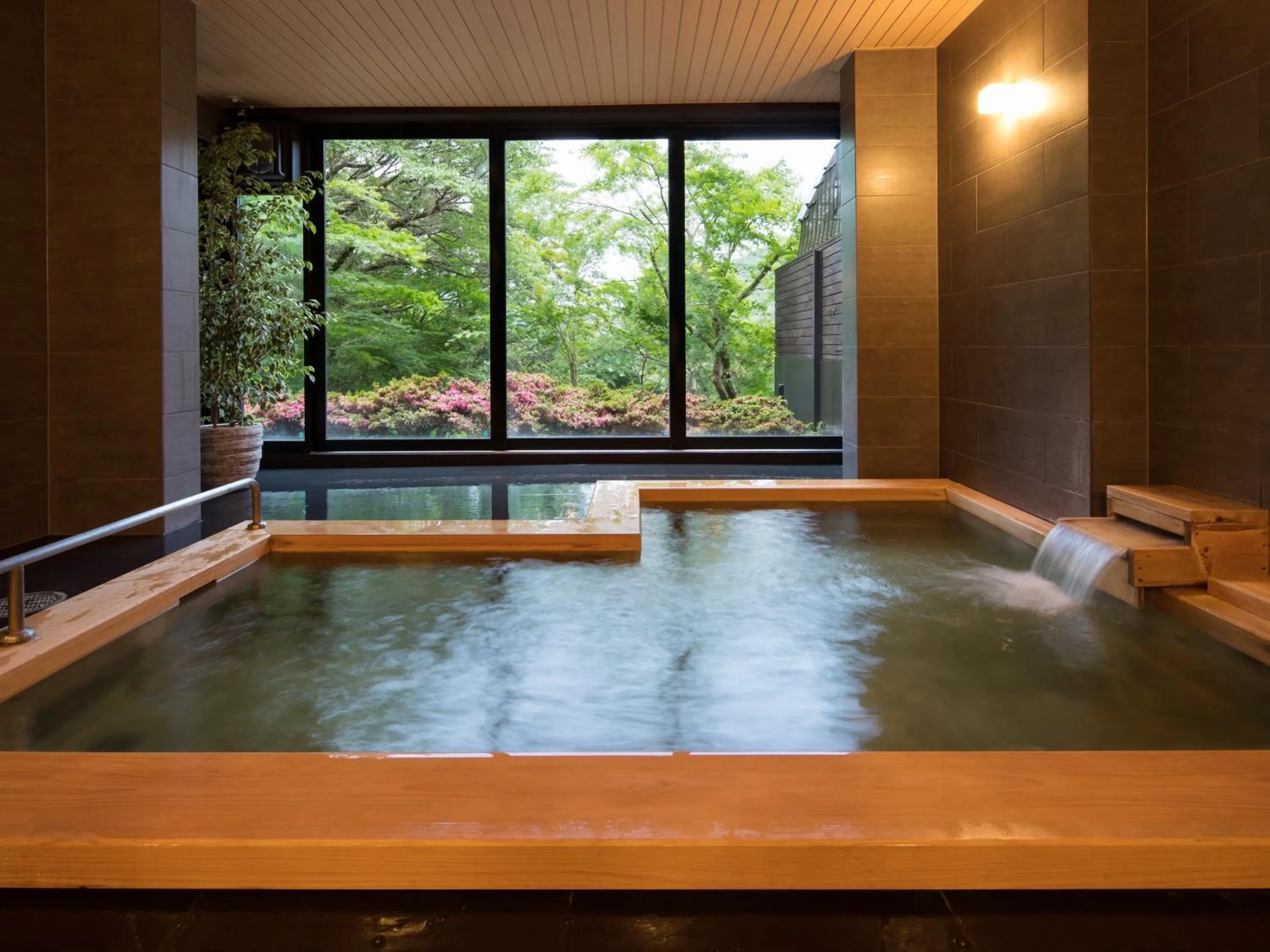Public Bath in barhotel Hakone Kazan
