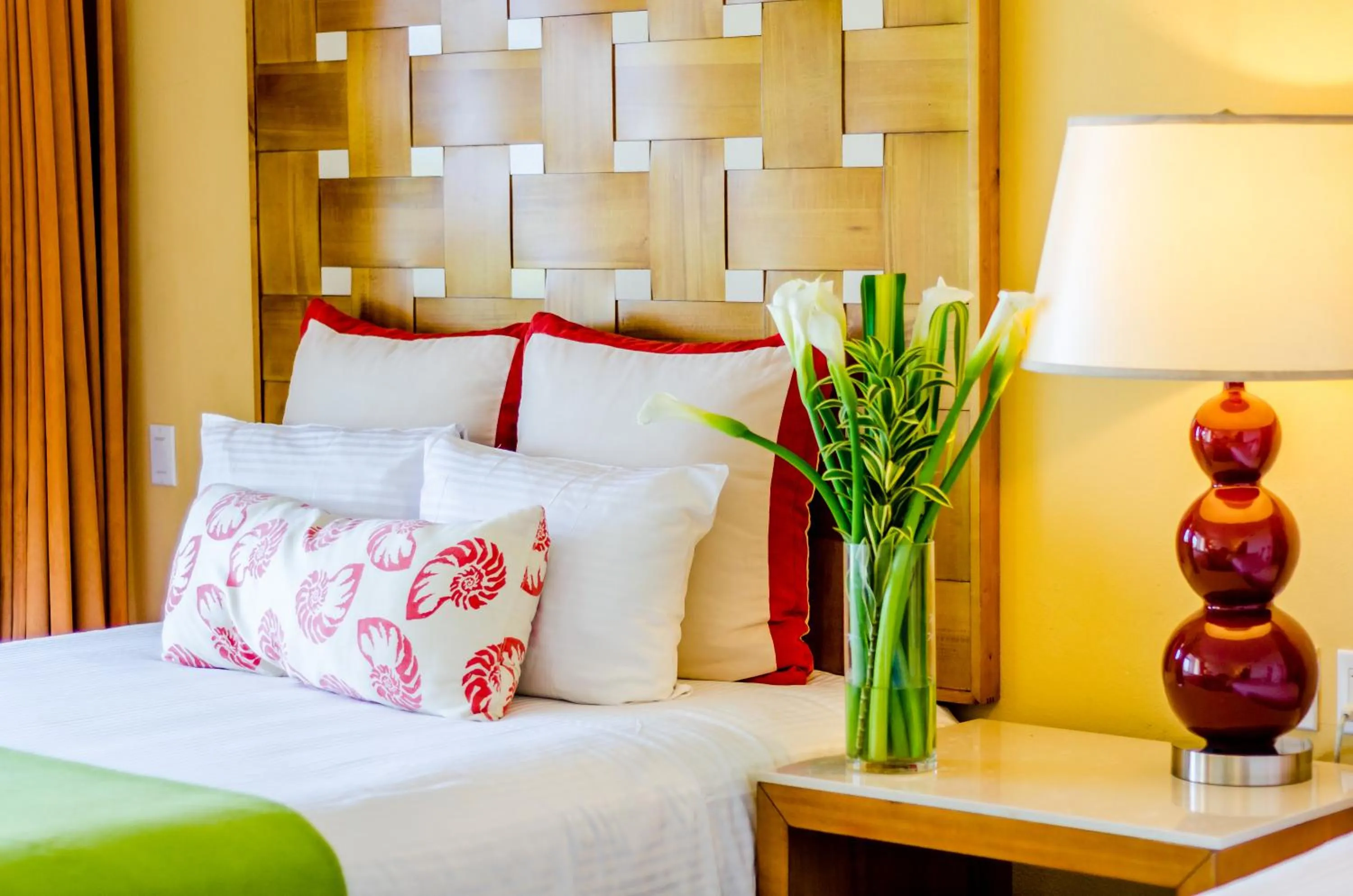 Bed in Sunscape Curacao Resort Spa & Casino