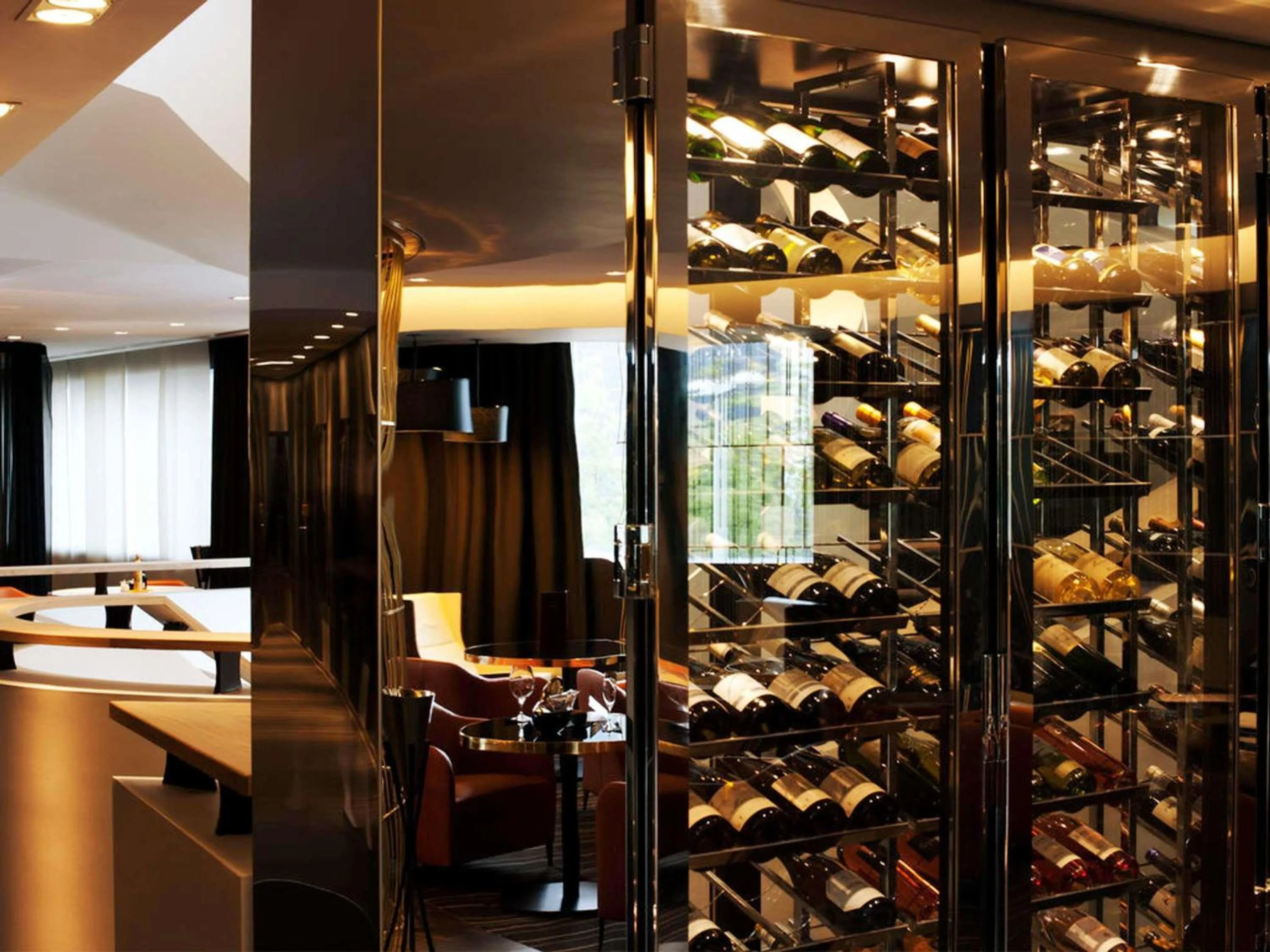 Lounge or bar in Pullman Brussels Centre Midi