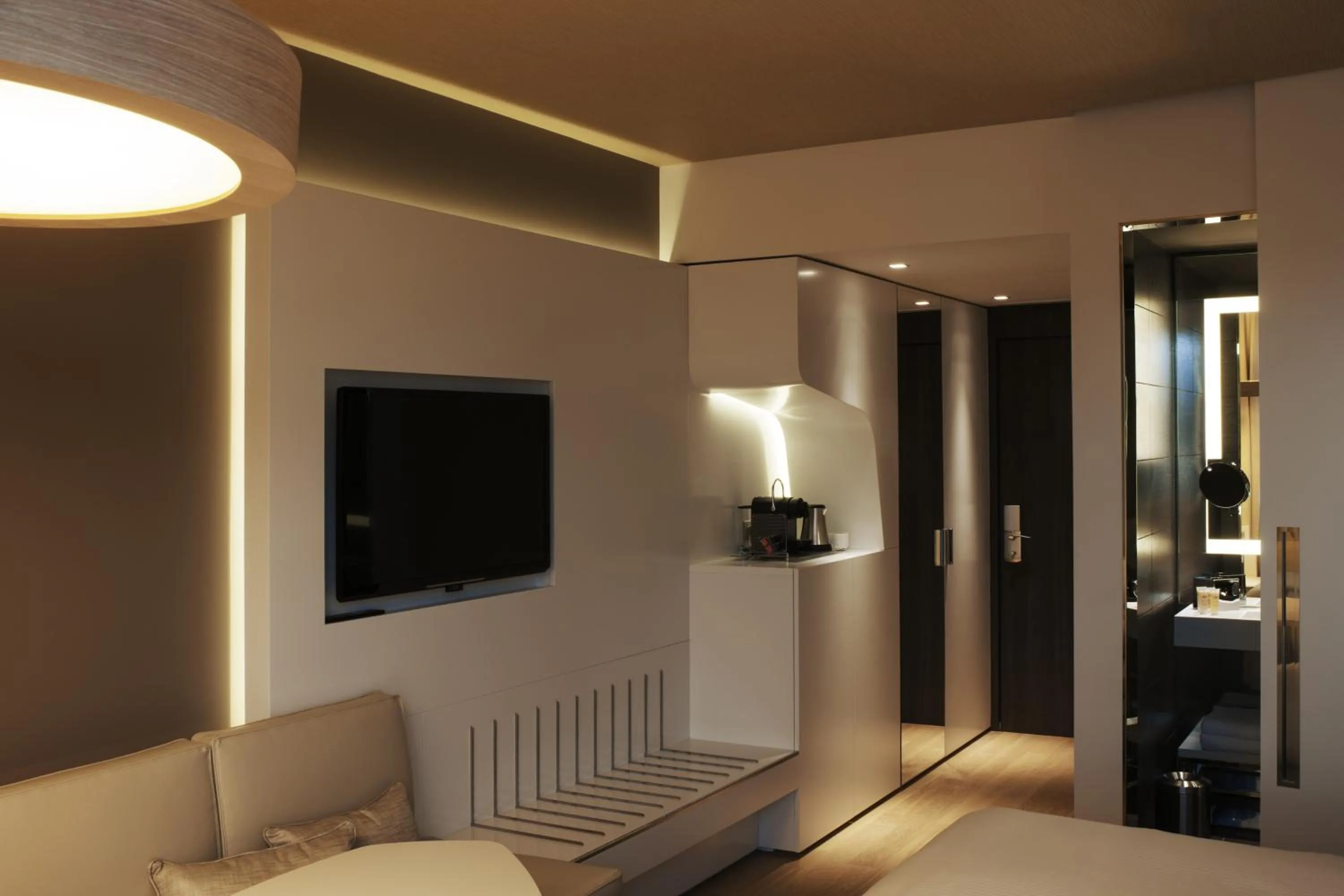 Seating area, Bed in Pullman Brussels Centre Midi