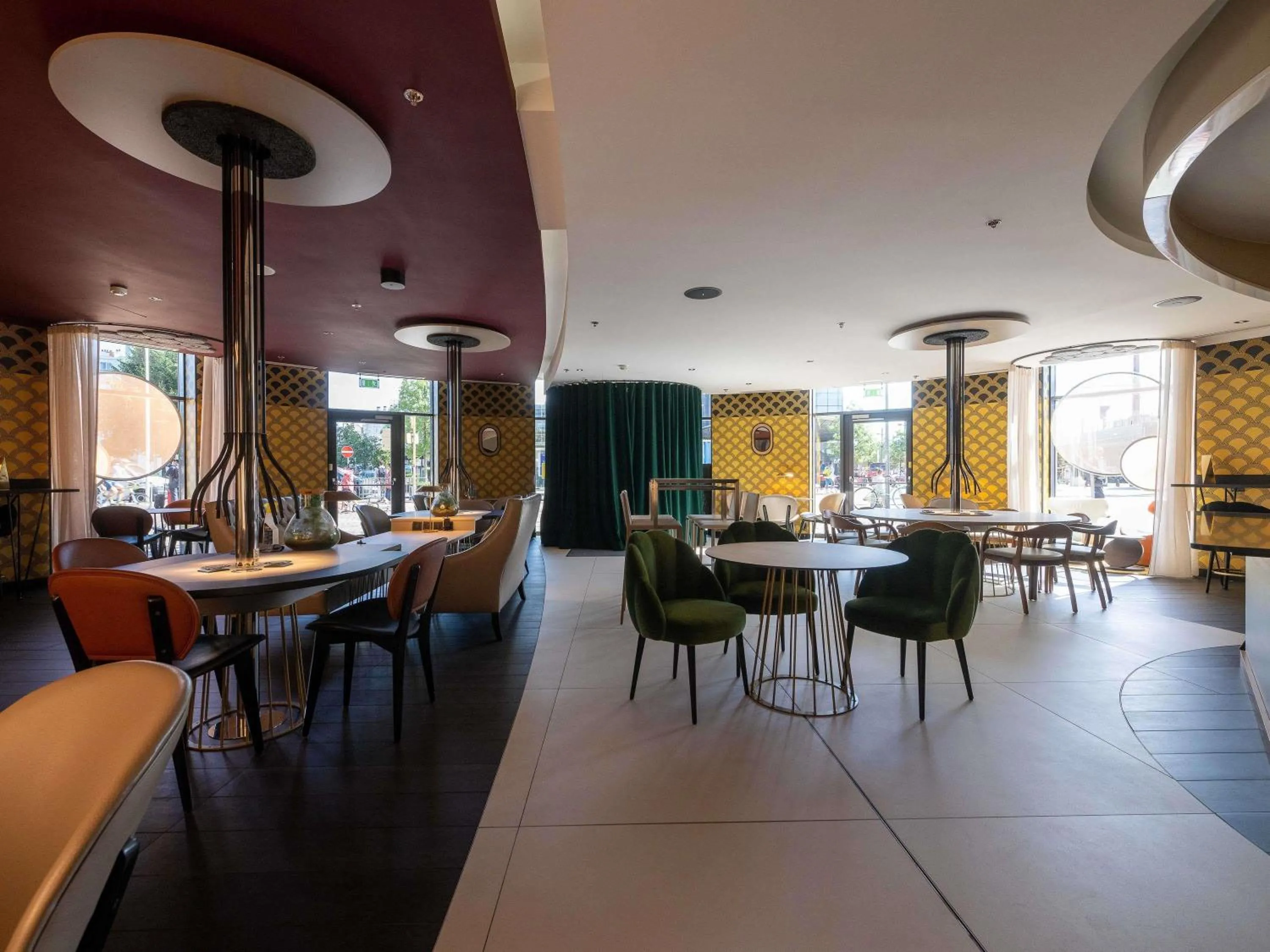 Lounge or bar in Pullman Brussels Centre Midi