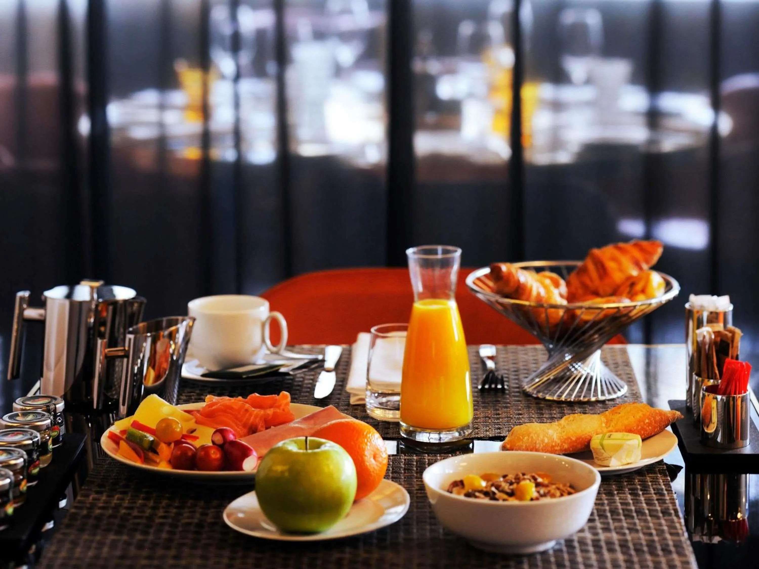 Restaurant/places to eat in Pullman Brussels Centre Midi