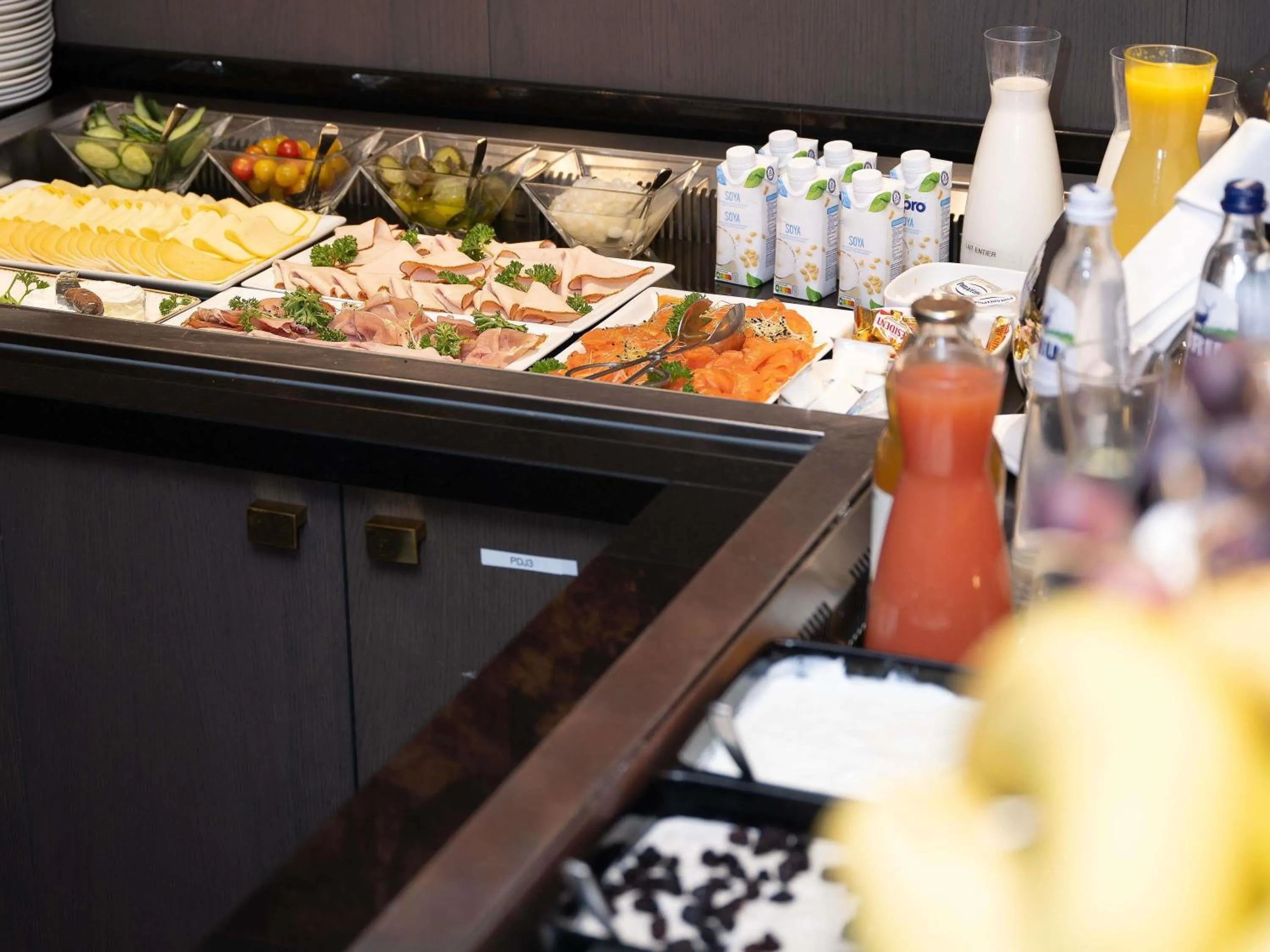 Restaurant/places to eat in Pullman Brussels Centre Midi