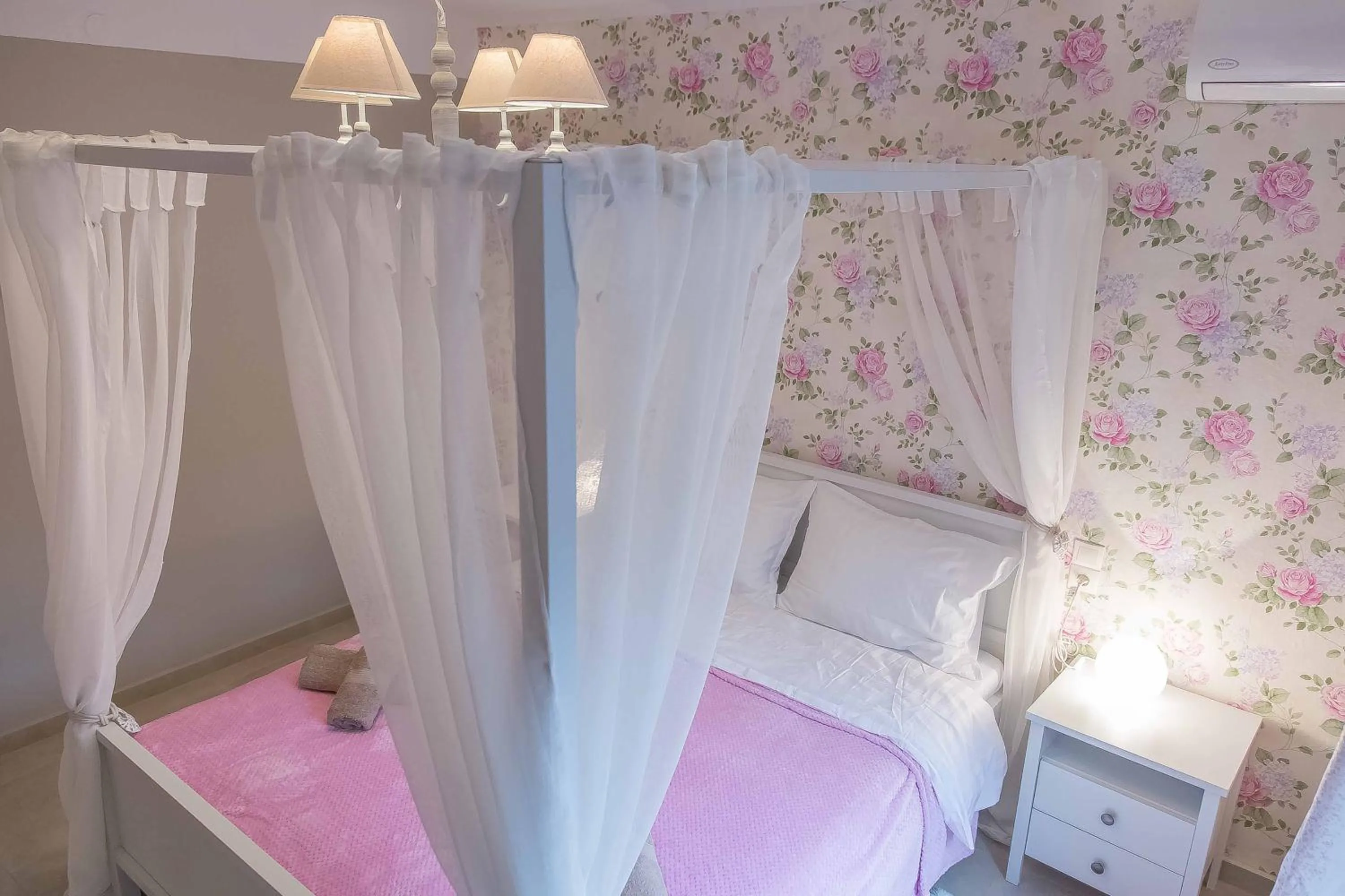 Bedroom, Bed in Historic Luxury House in the Heart of Meteora