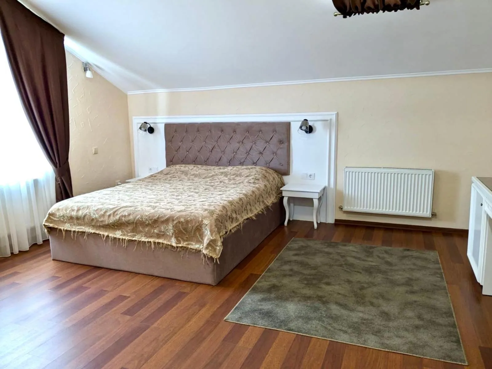 Bed in Helen Hotel