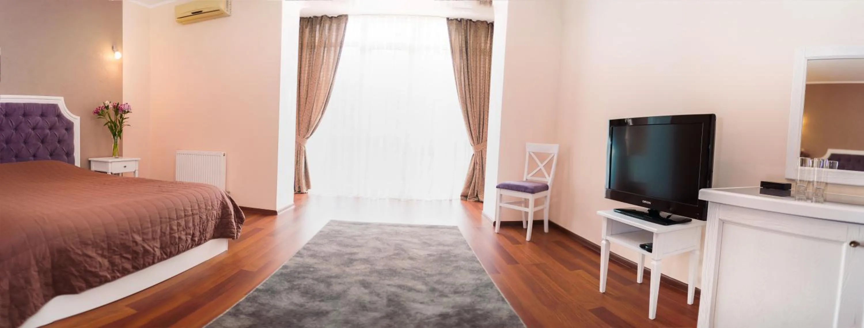 Bed in Helen Hotel