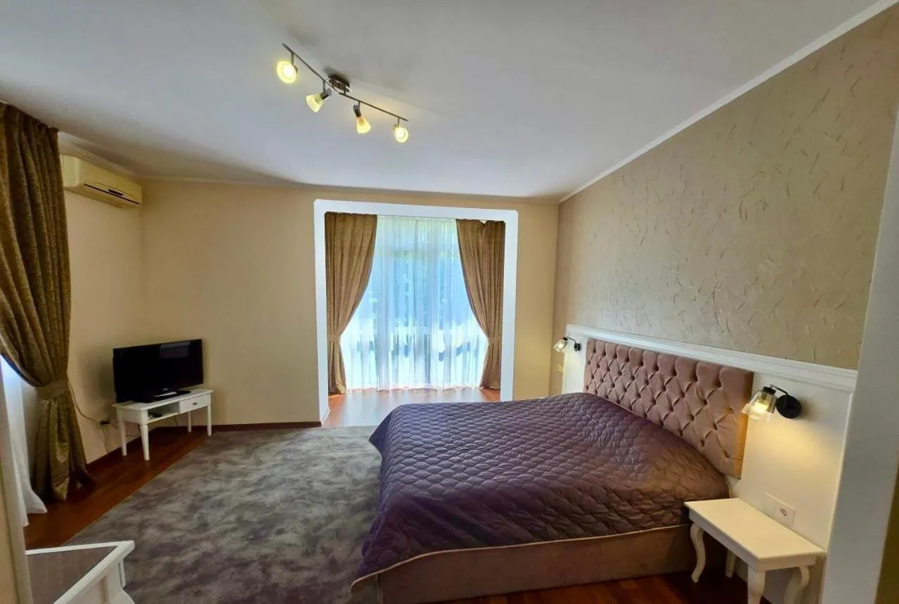 Bed in Helen Hotel