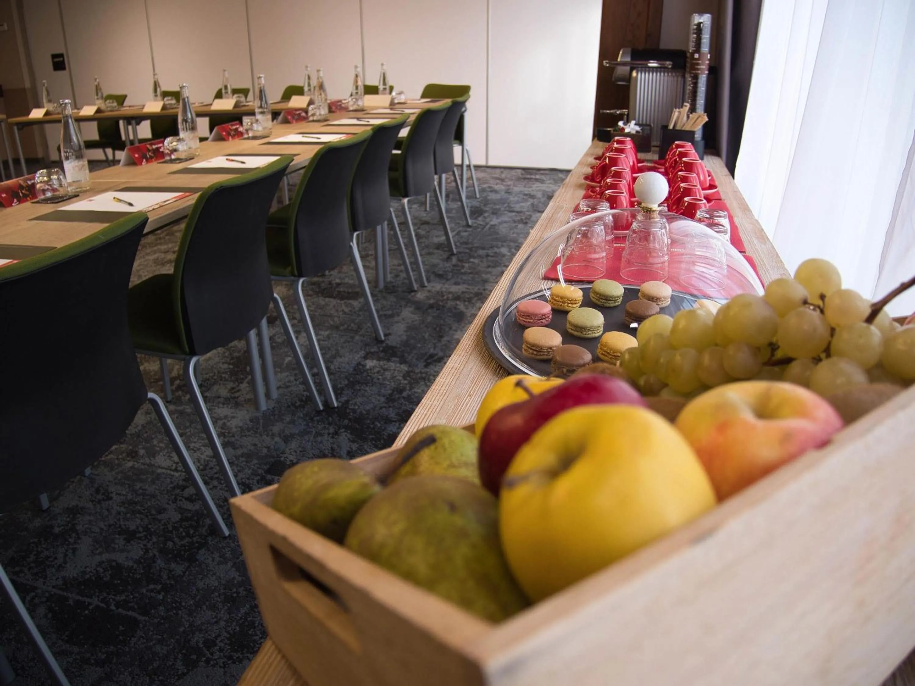 Meeting/conference room in Ibis Château-Thierry