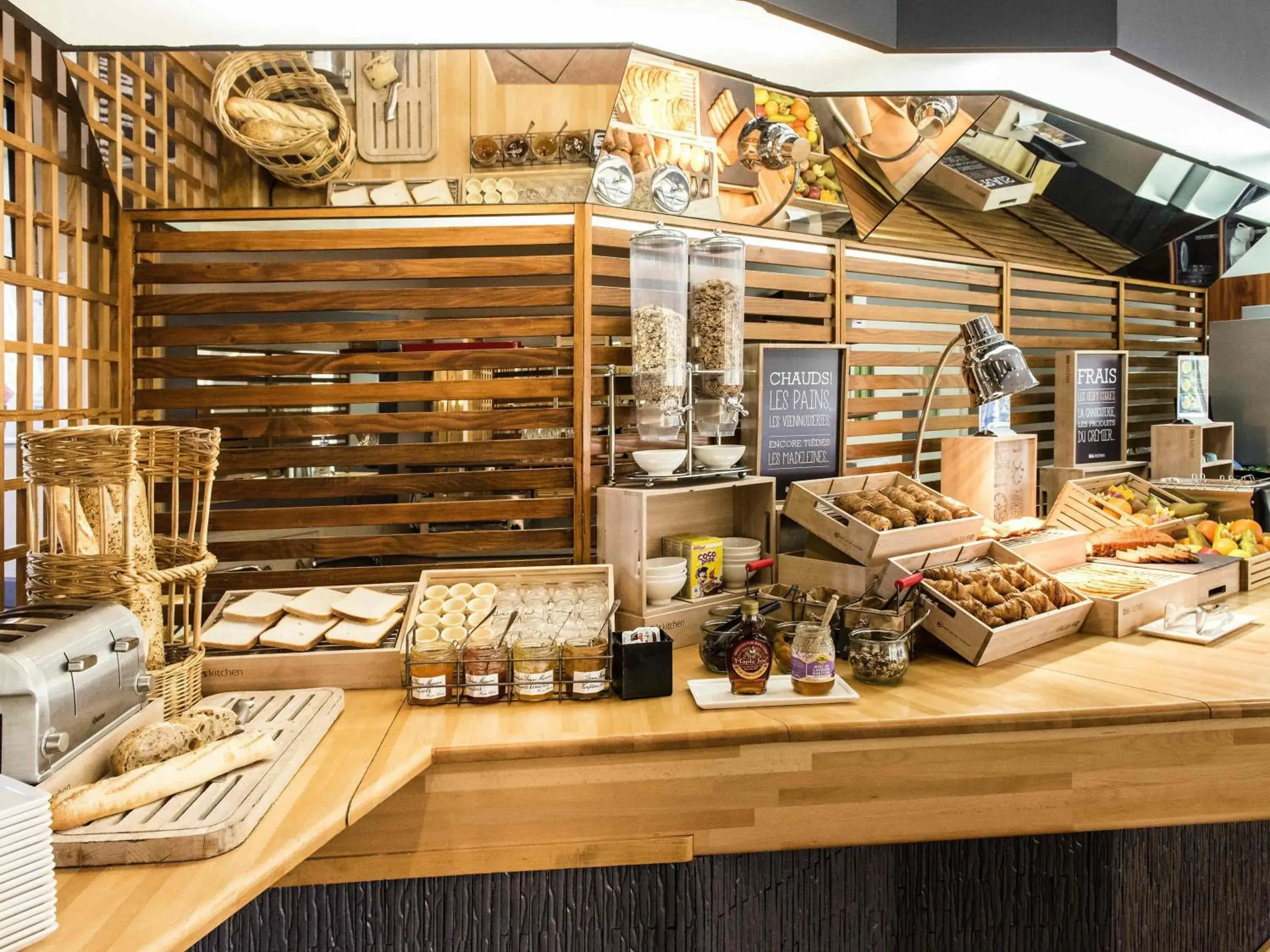 Breakfast in Ibis Château-Thierry Breakfast in Ibis Château-Thierry