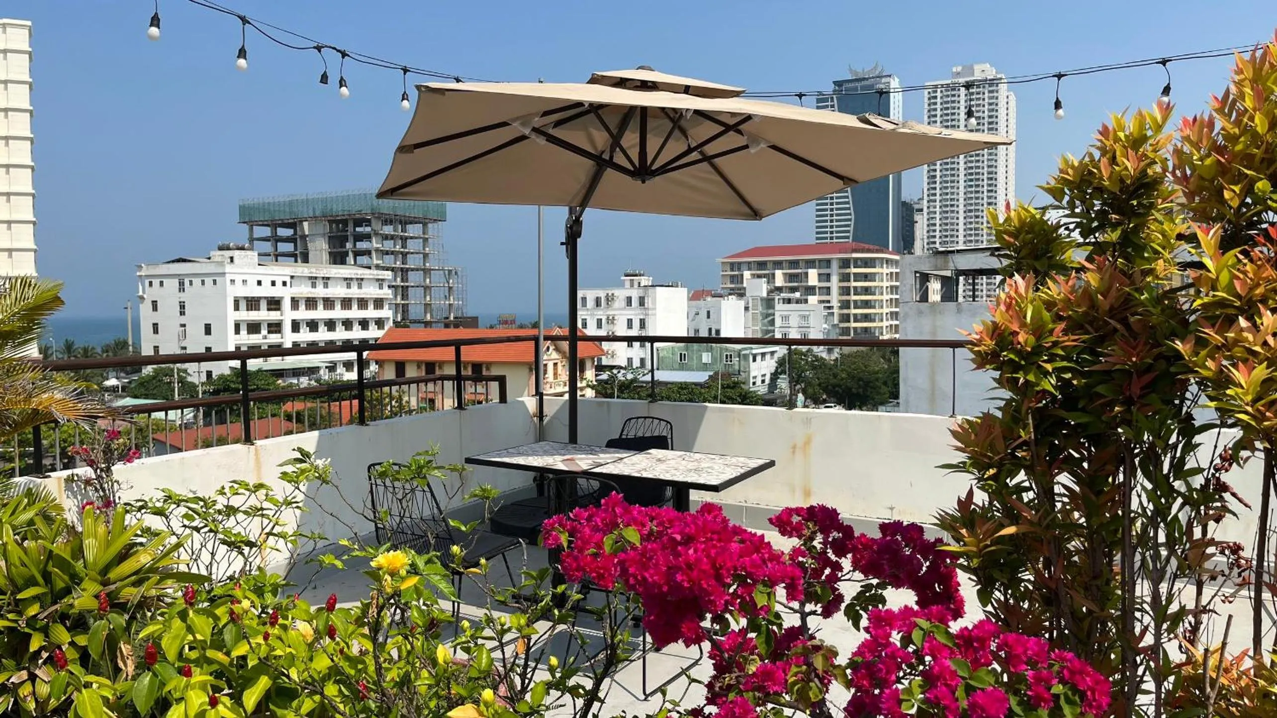 Property building in Casa Rosa Apartment