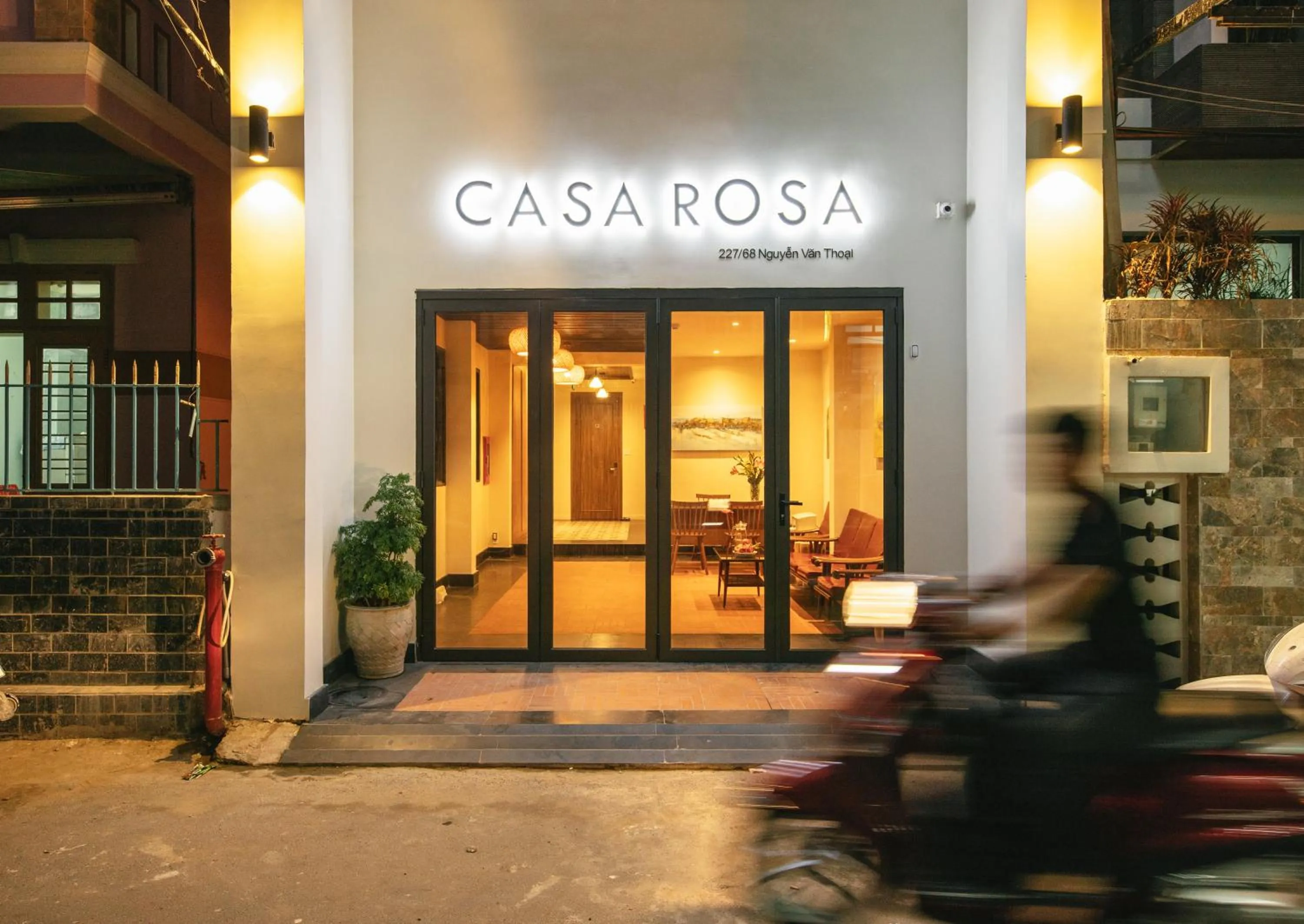 Facade/entrance in Casa Rosa Apartment
