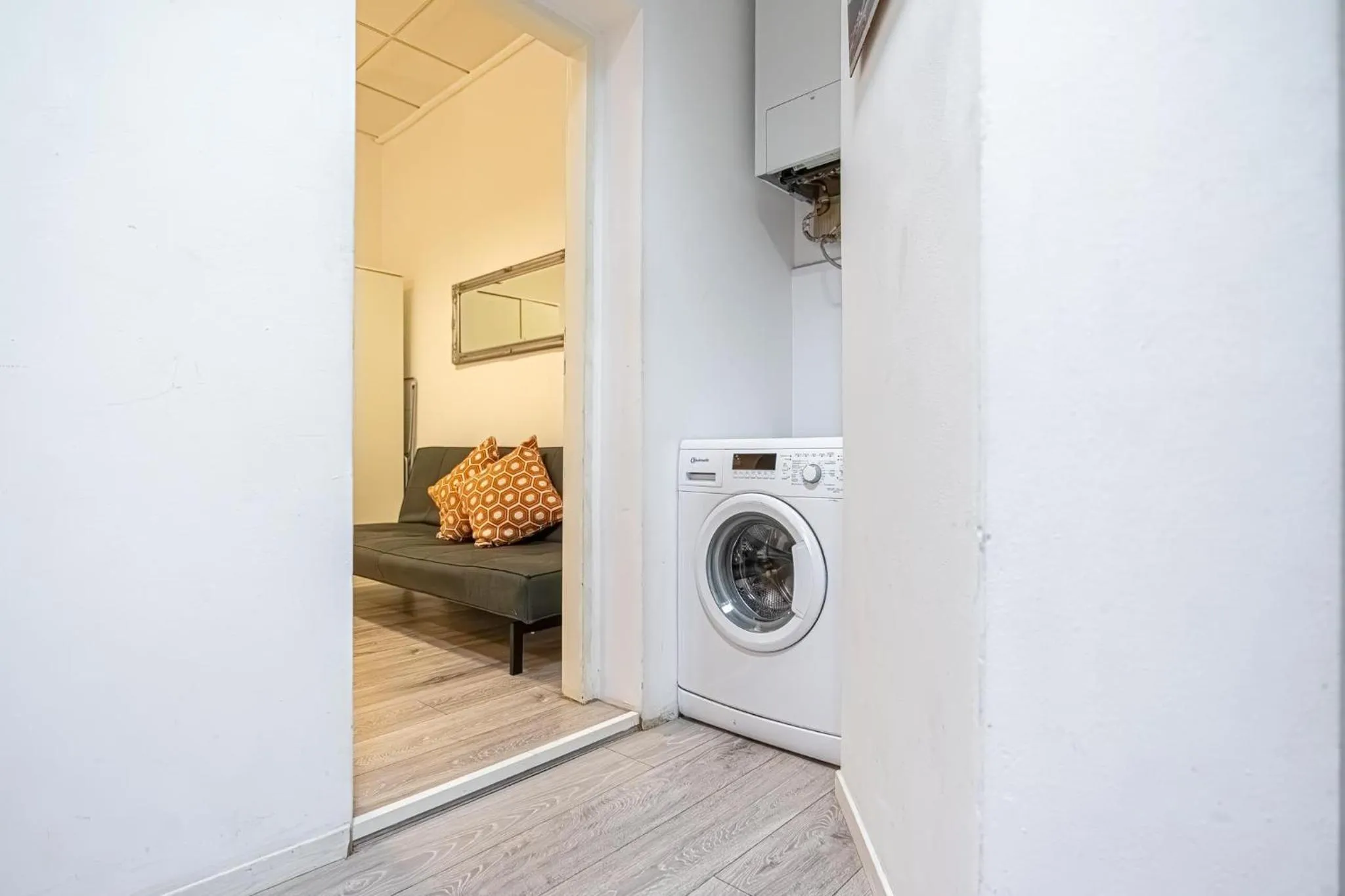 Seating area, Bed in Modern Apartment suitable for Longstays